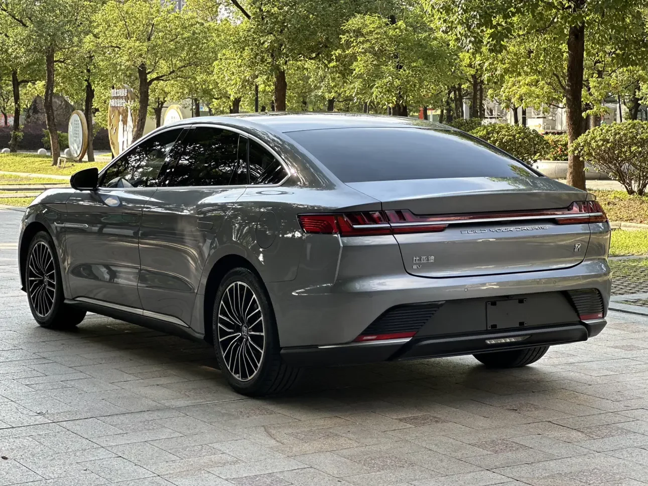 BYD Han EV
