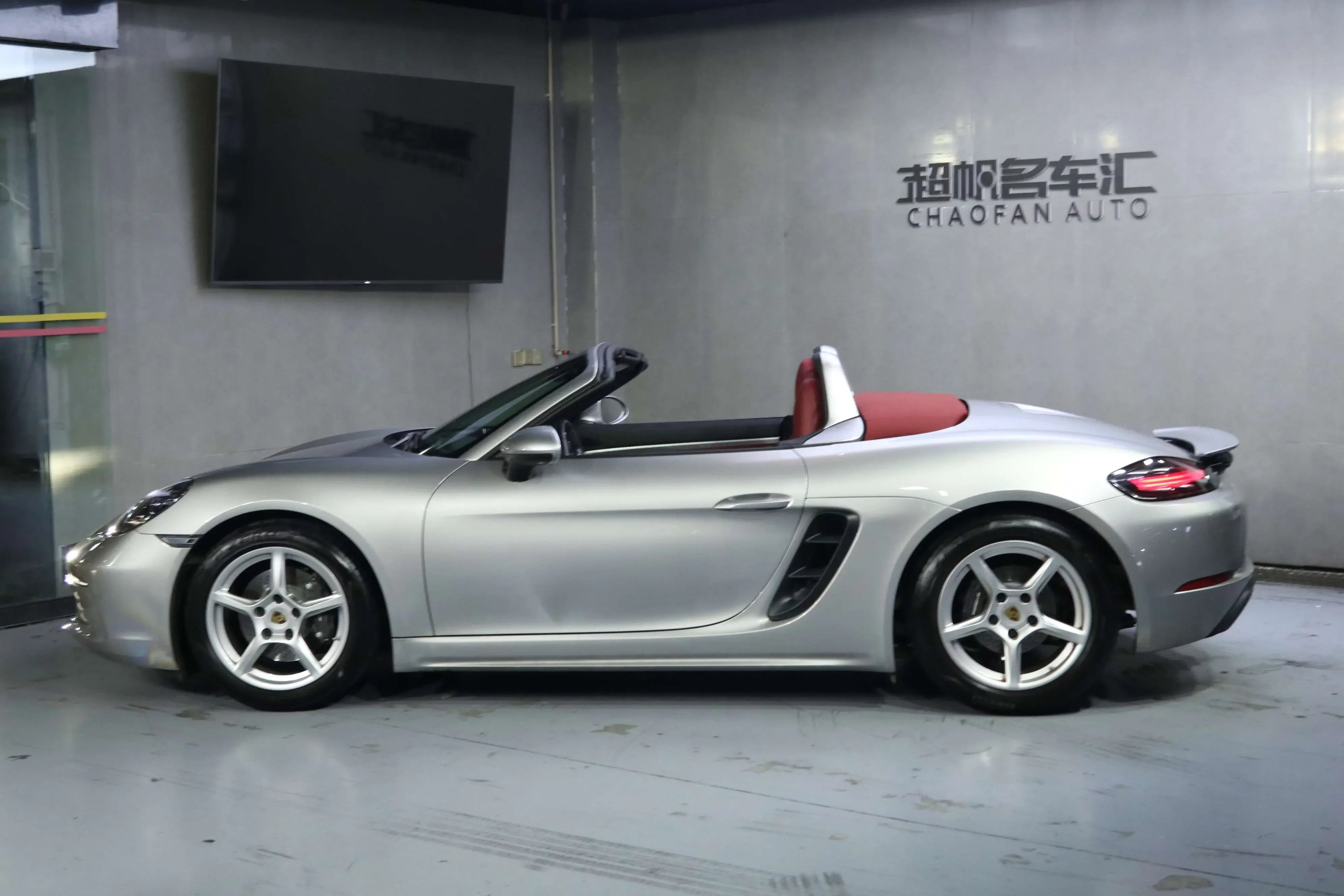Porsche 718