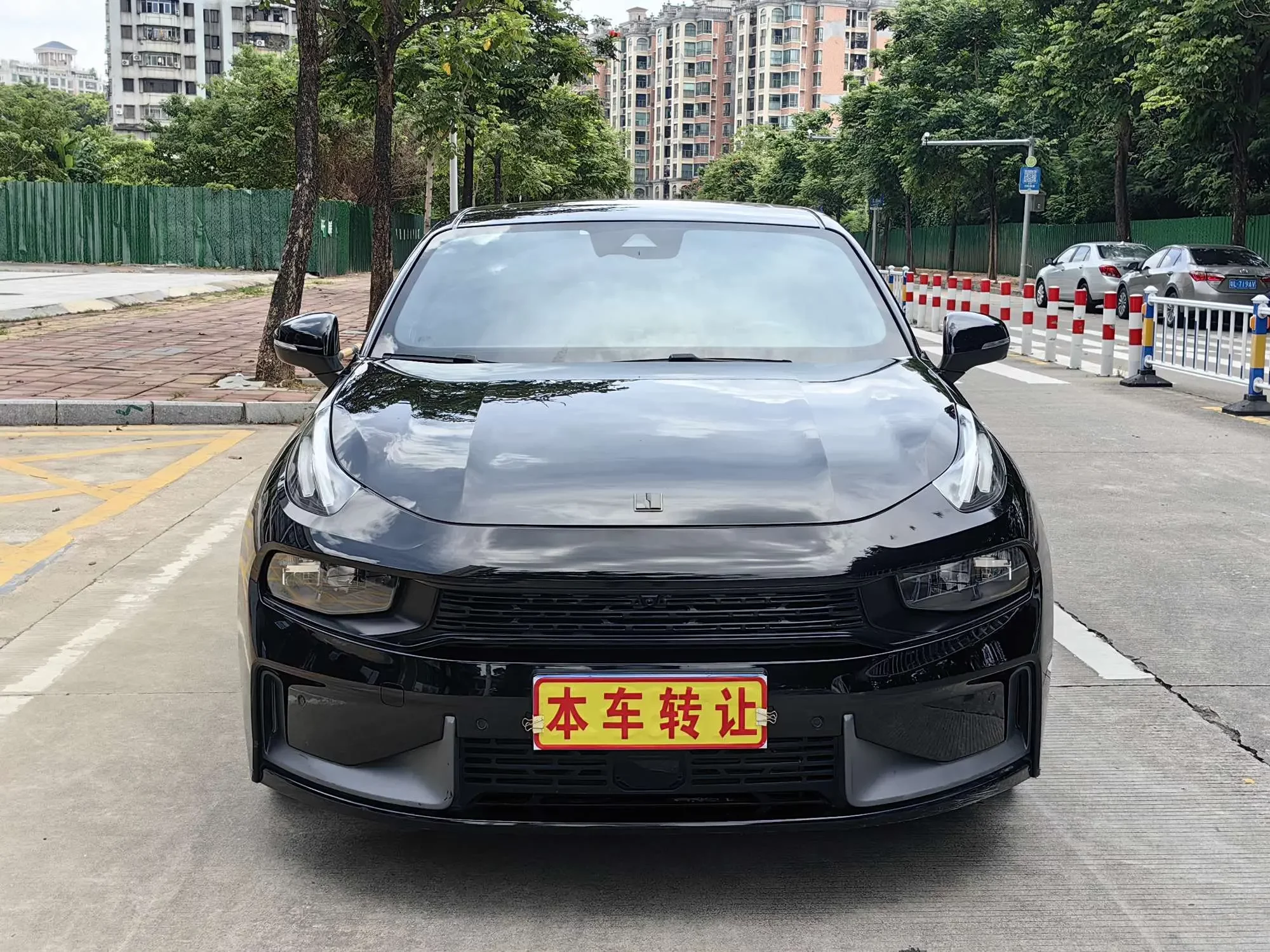 Lynk & Co 03