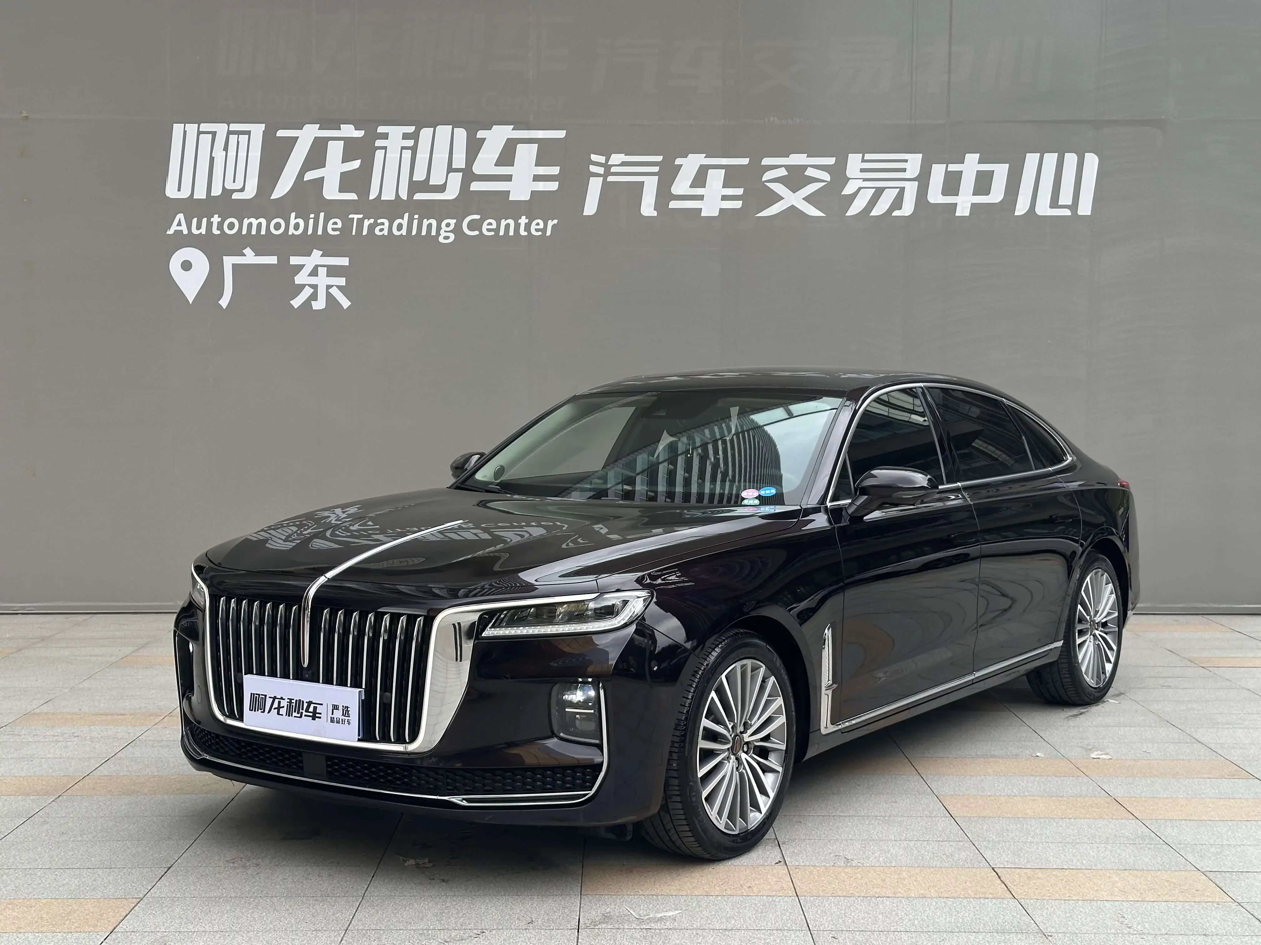 Hongqi H9  из Китая