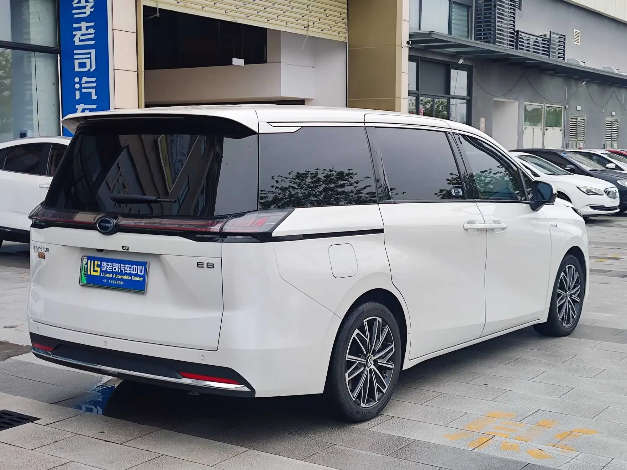 GAC Trumpchi E8 PHEV