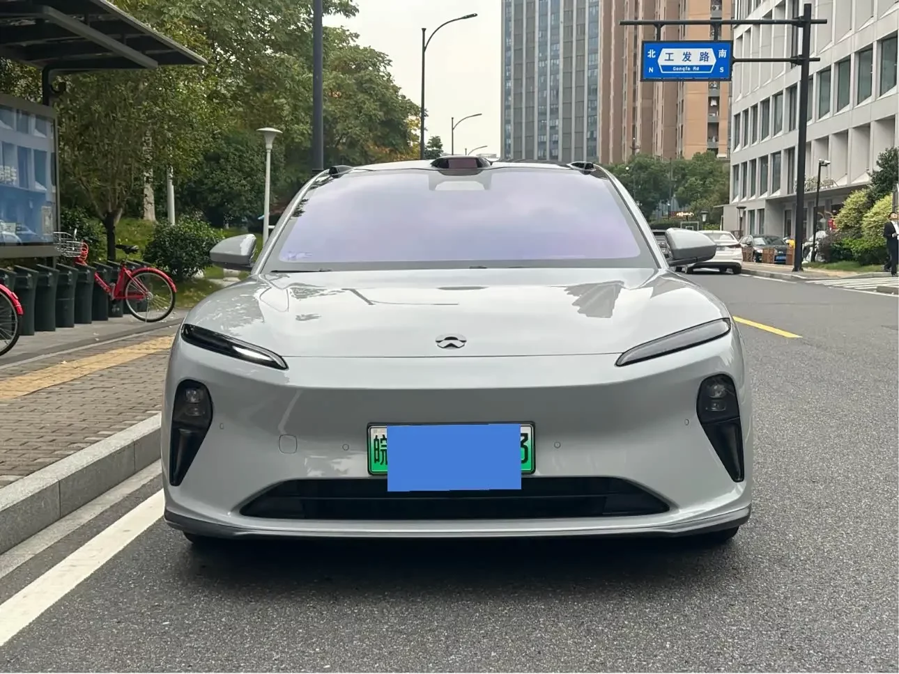 NIO ET5