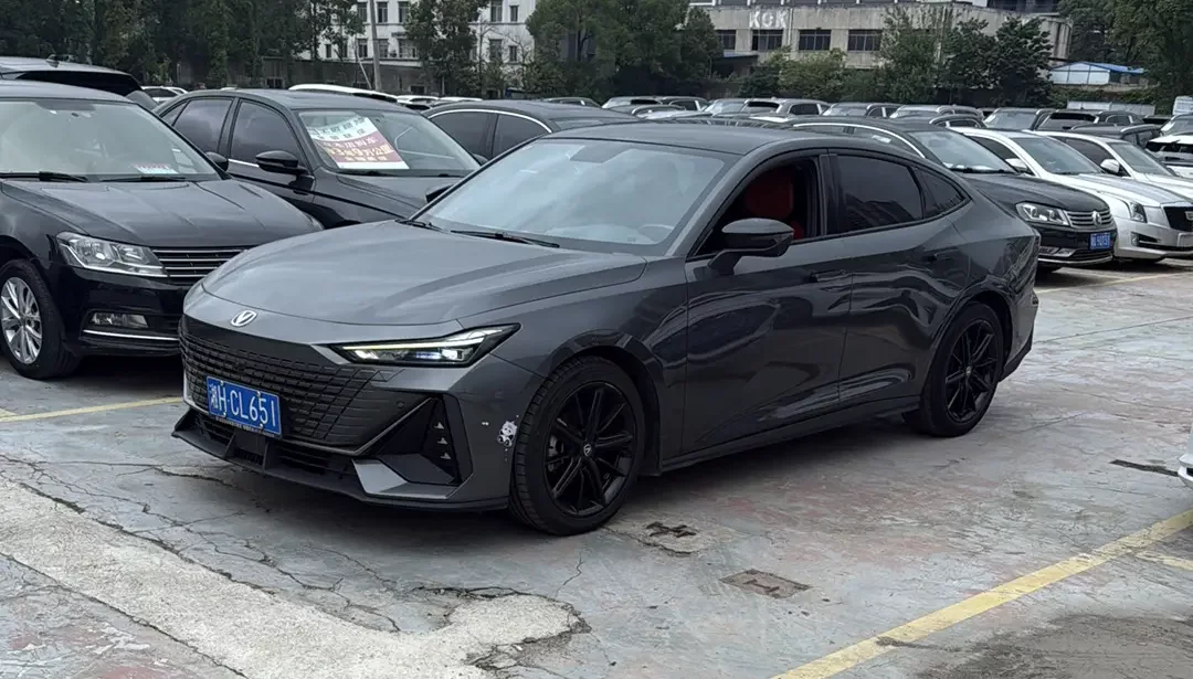 Changan UNI-V  из Китая