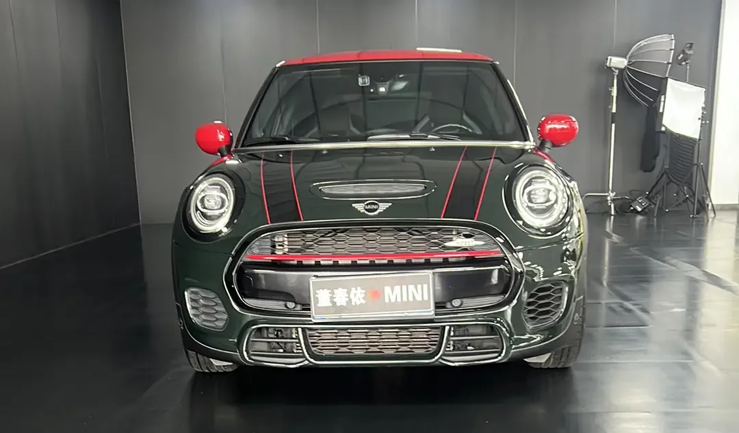 MINI JCW