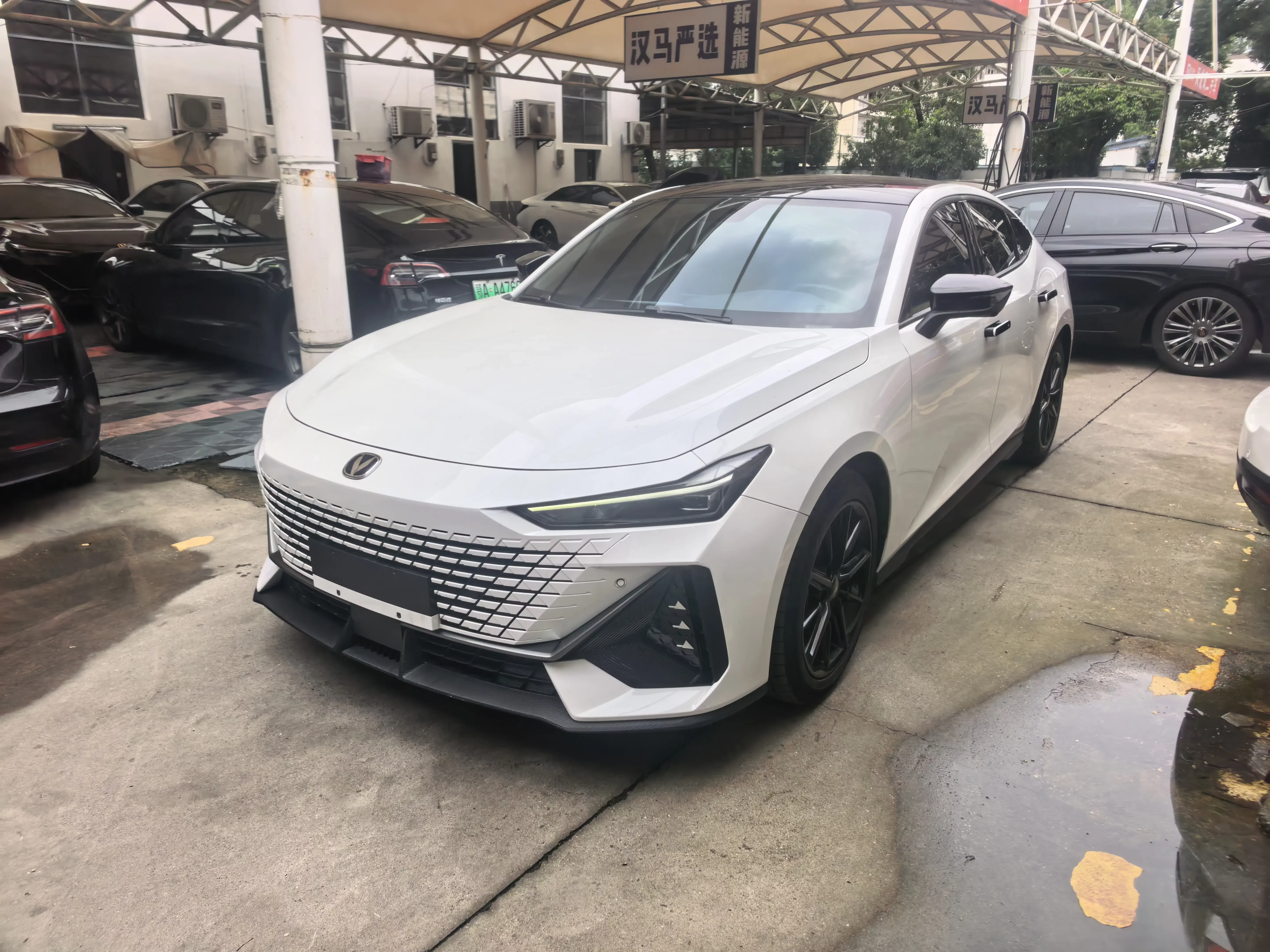 Changan UNI-V