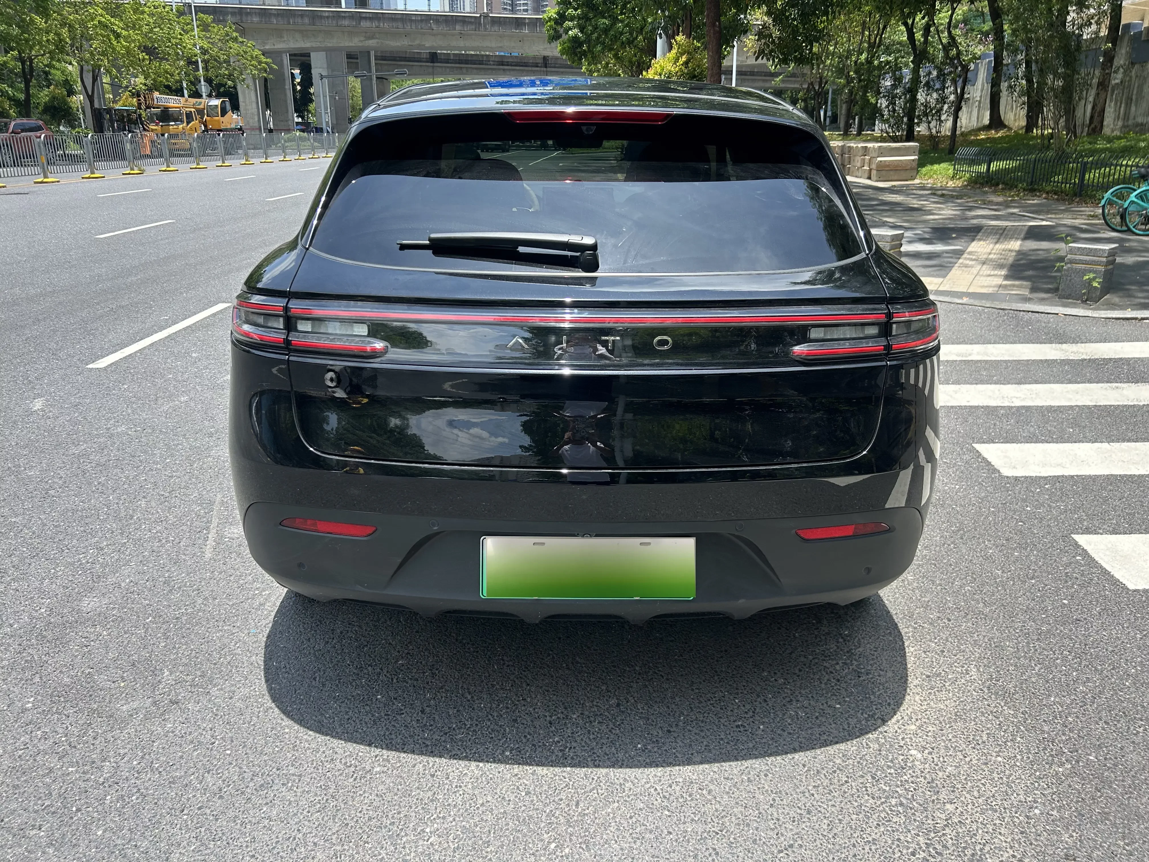 AITO M5