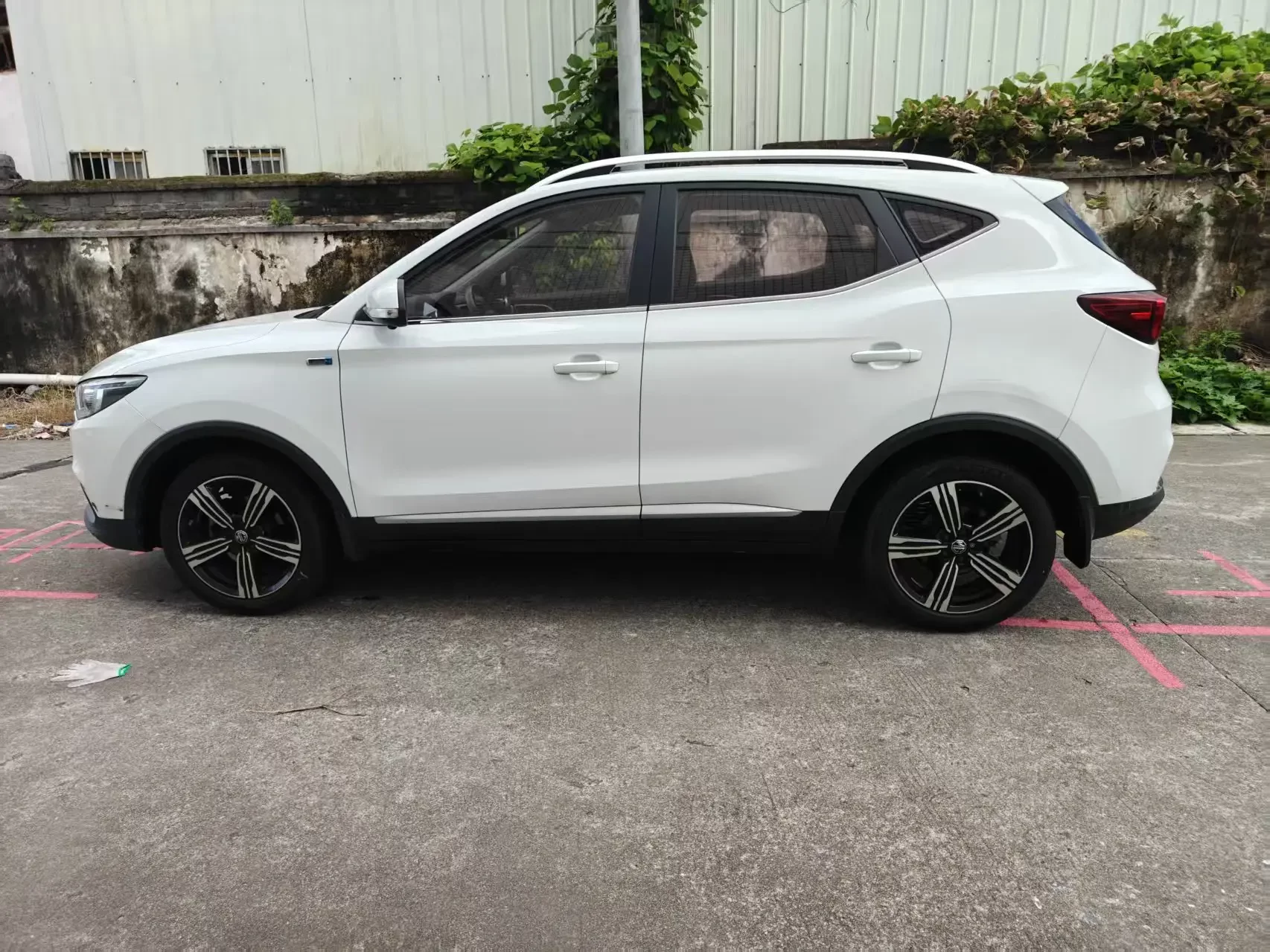 MG ZS