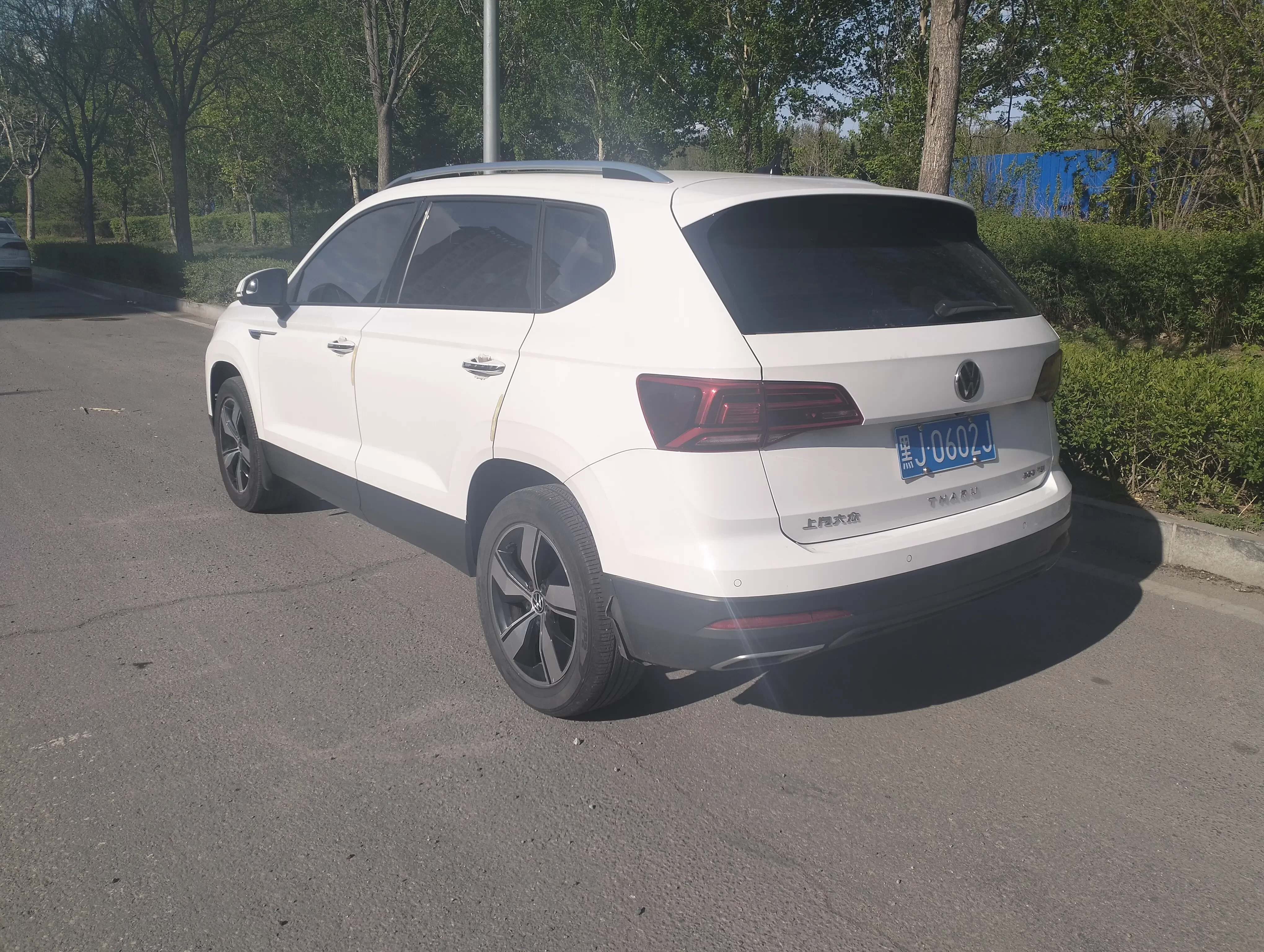 Volkswagen Tharu
