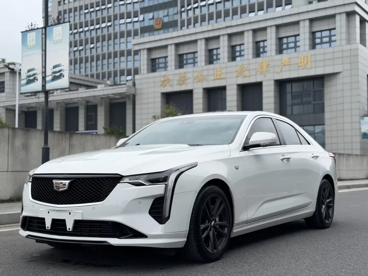 Cadillac CT4