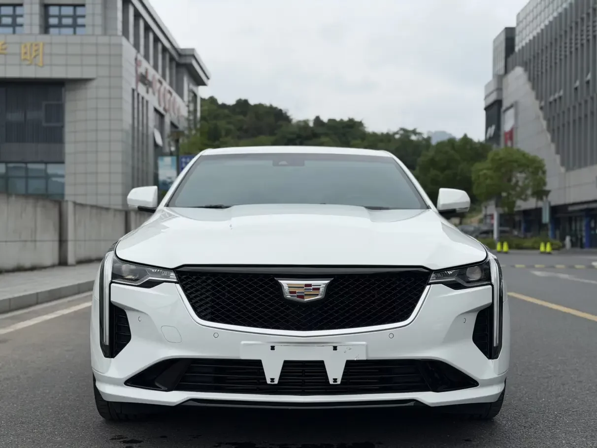 Cadillac CT4