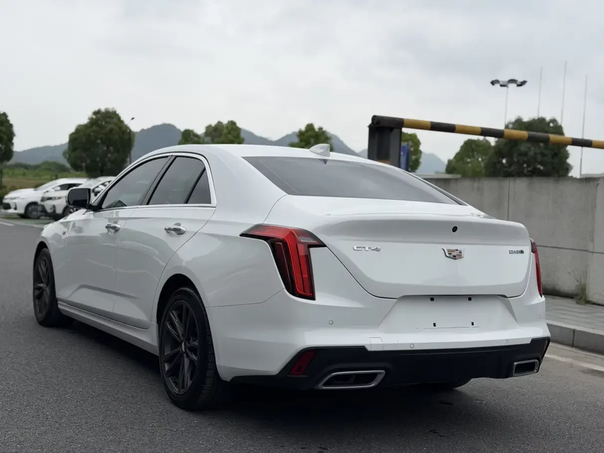 Cadillac CT4