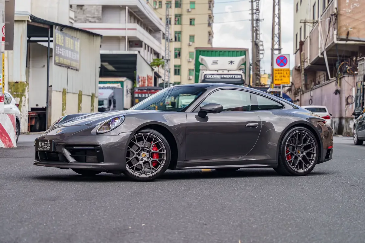 Porsche 911