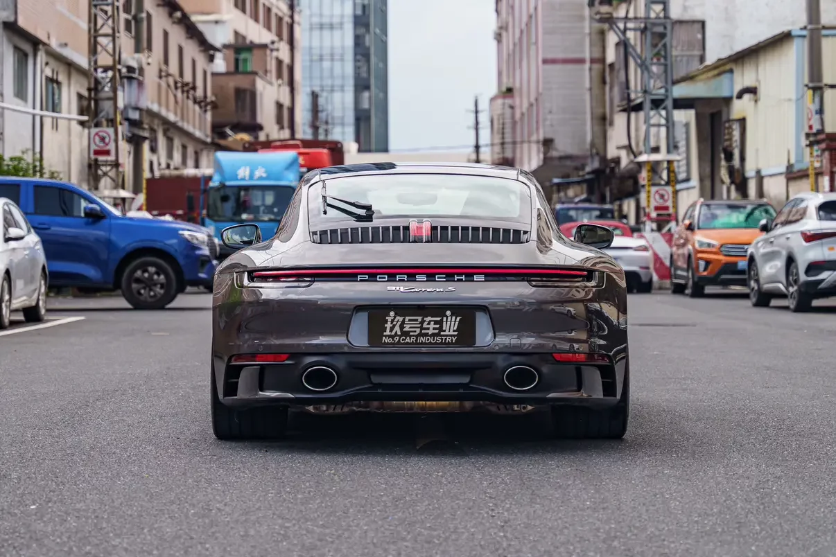 Porsche 911