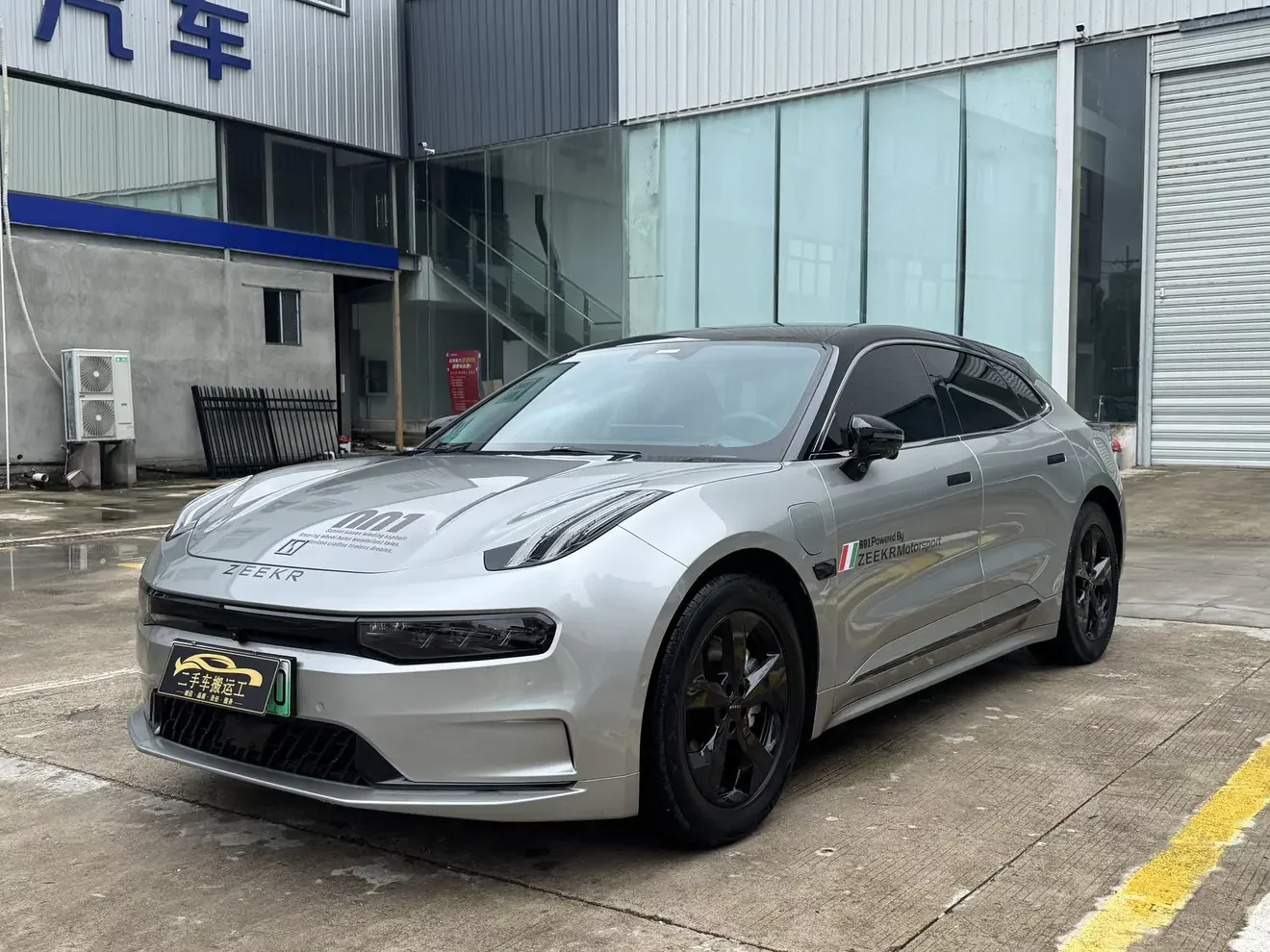 ZEEKR 001
