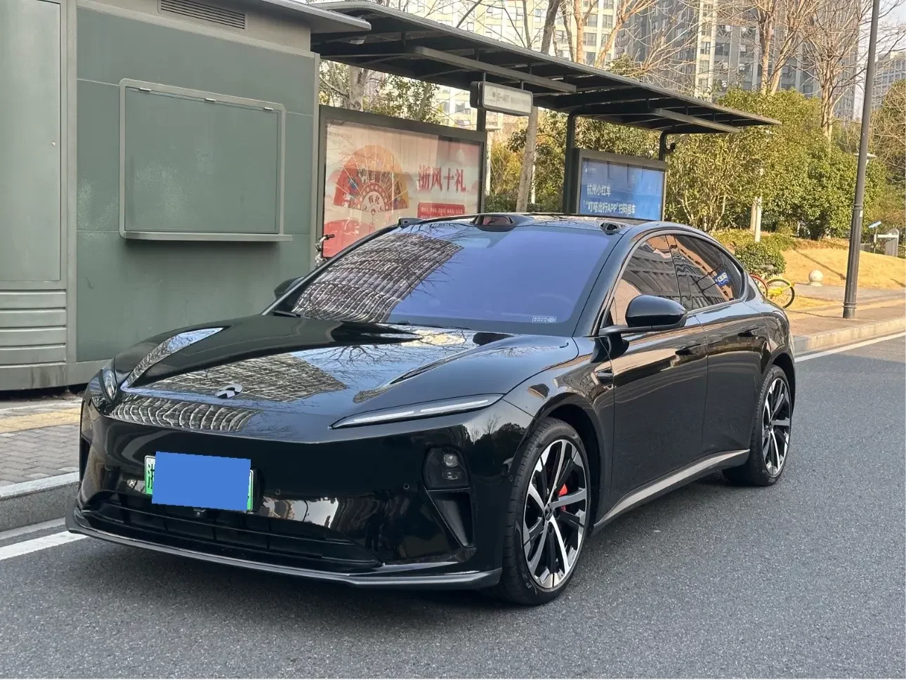NIO ET5  из Китая