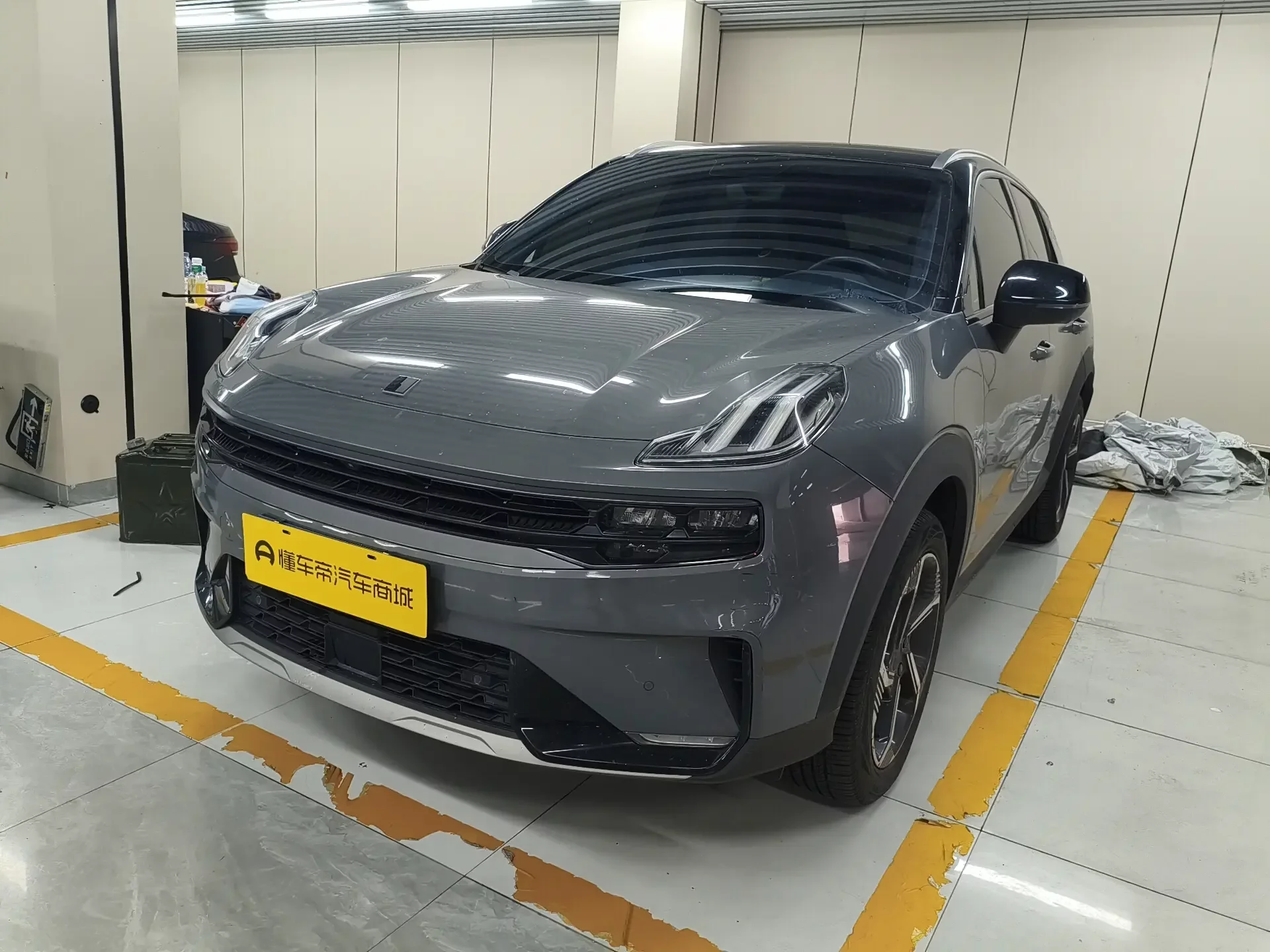 Lynk & Co 06