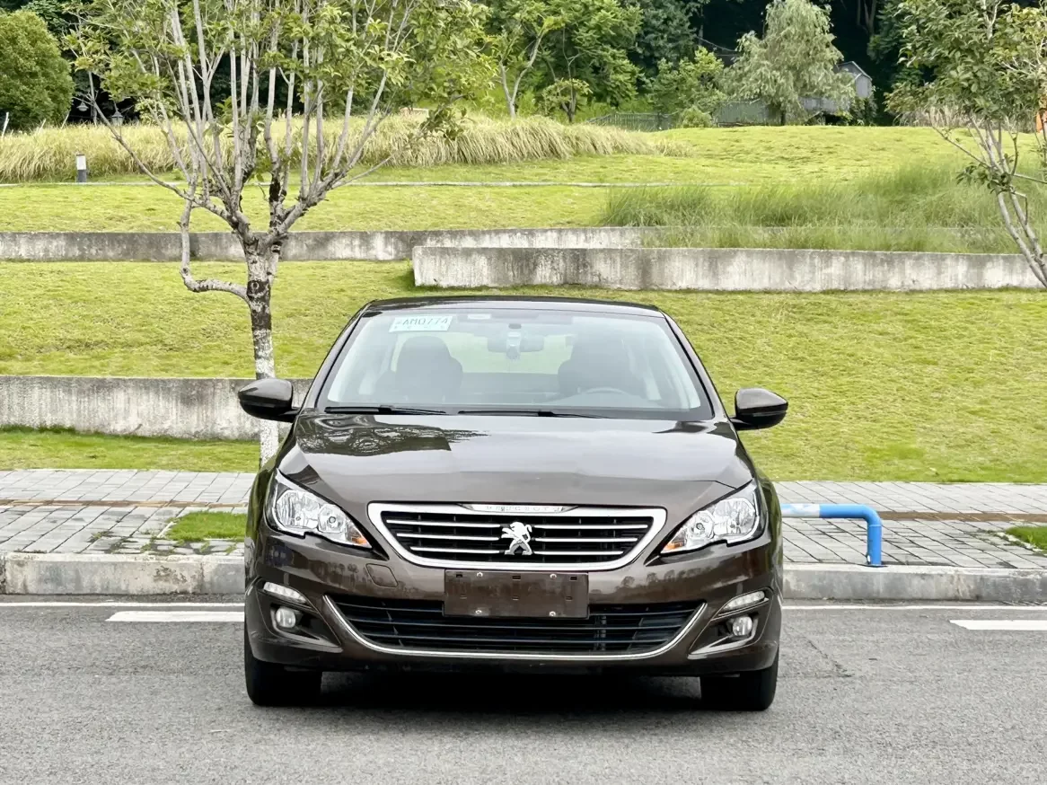 Peugeot 408