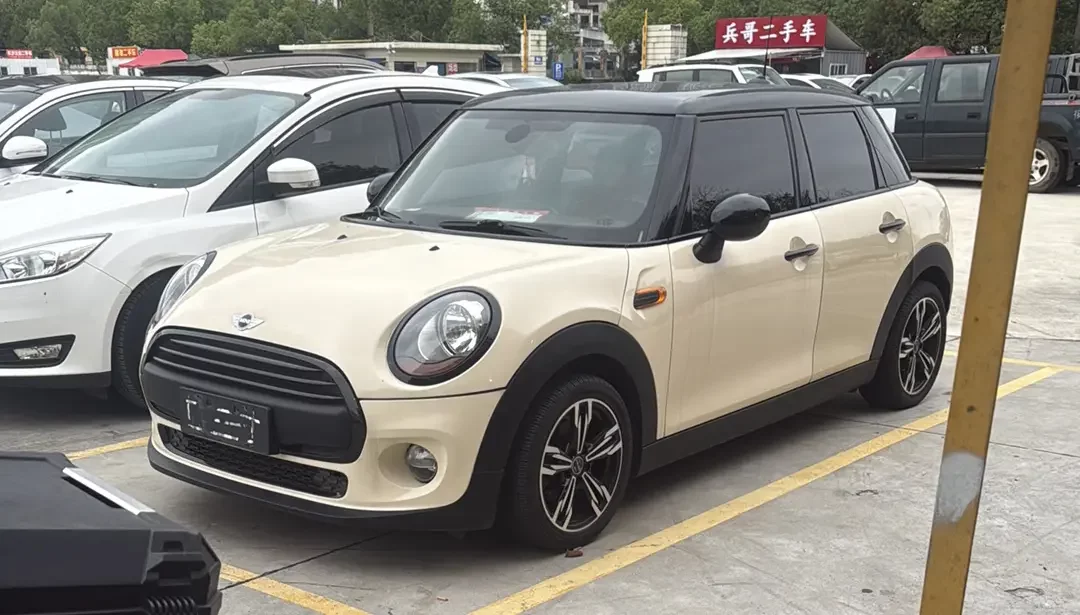 MINI 