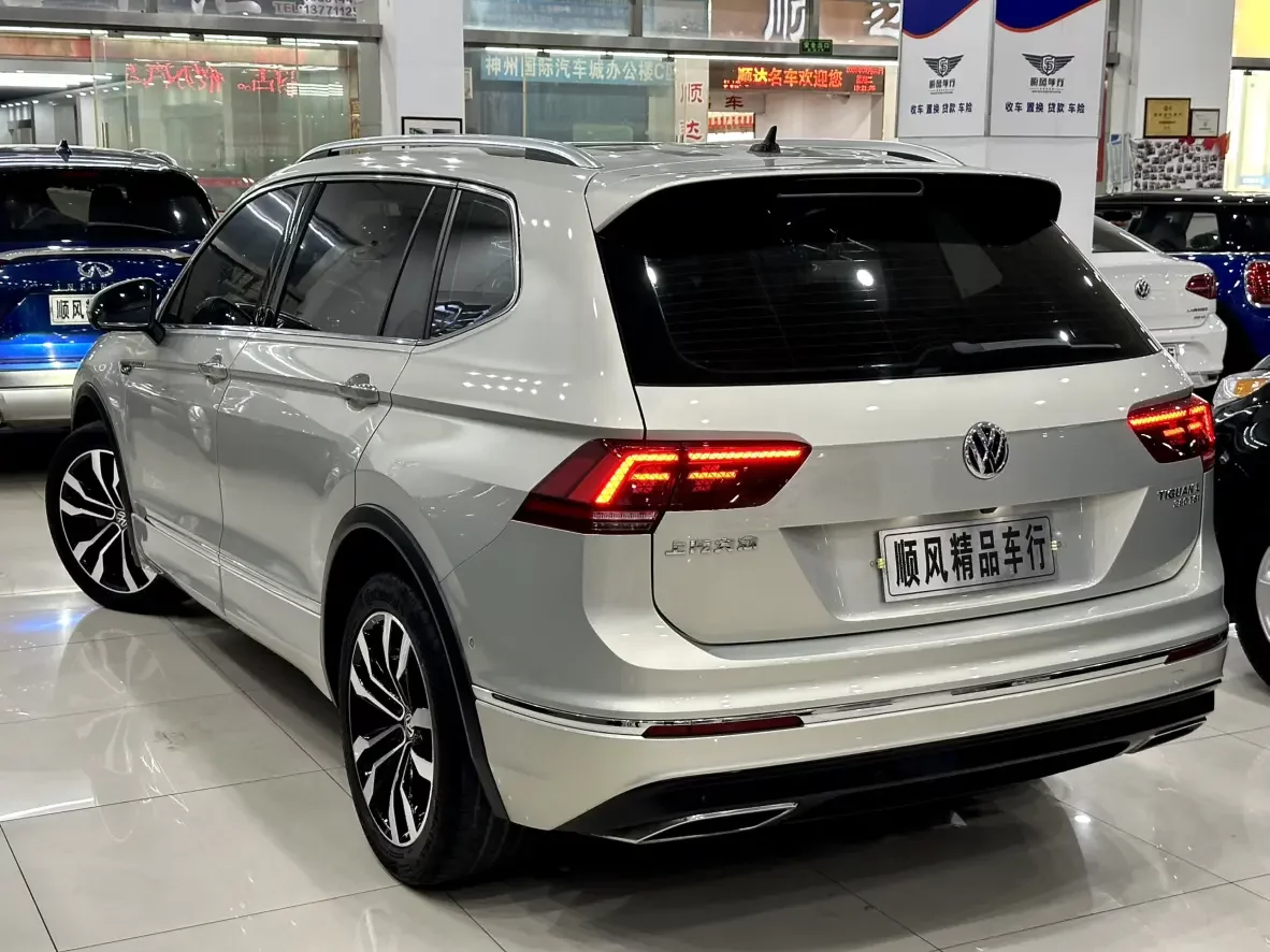 Volkswagen Tiguan L