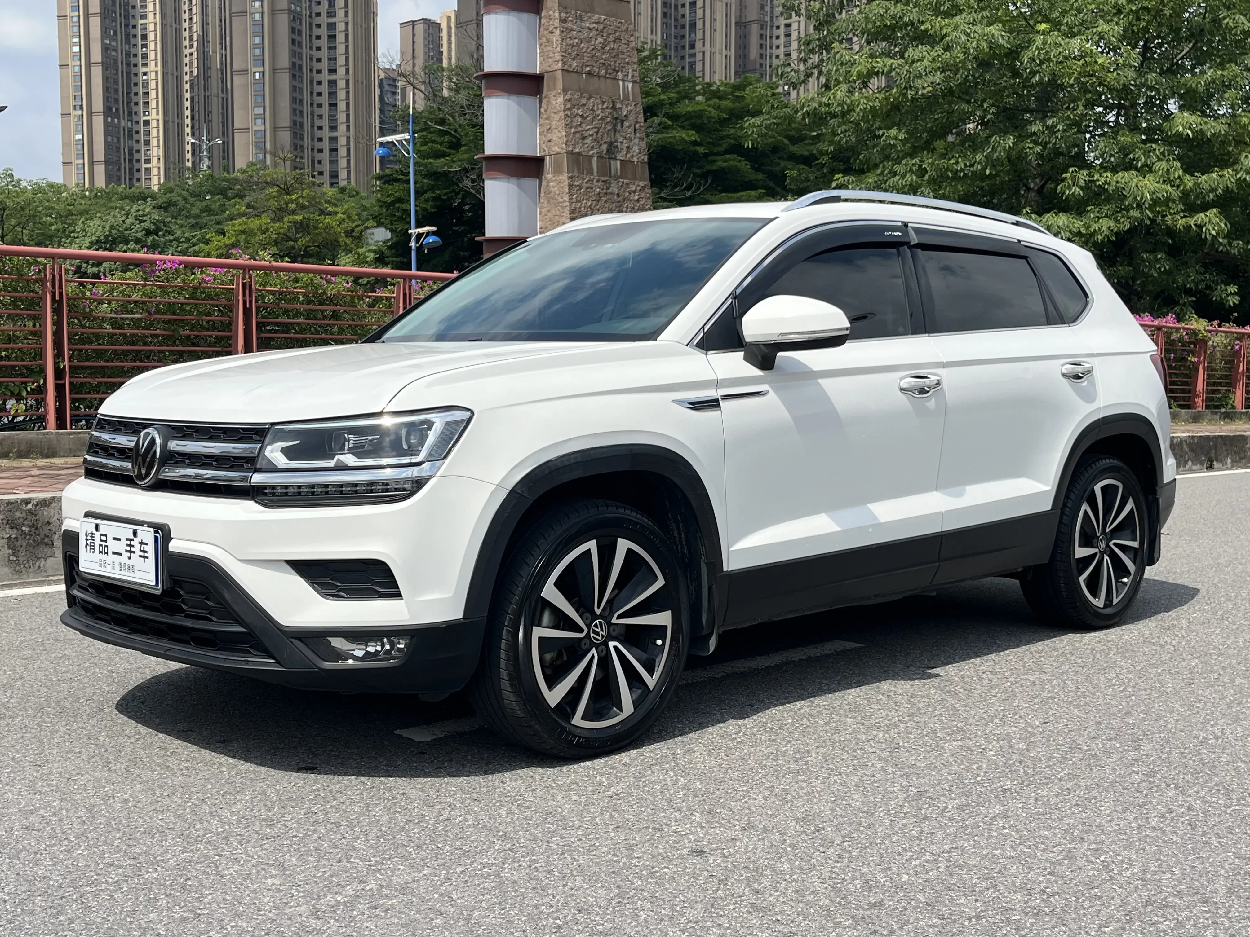 Volkswagen Tharu