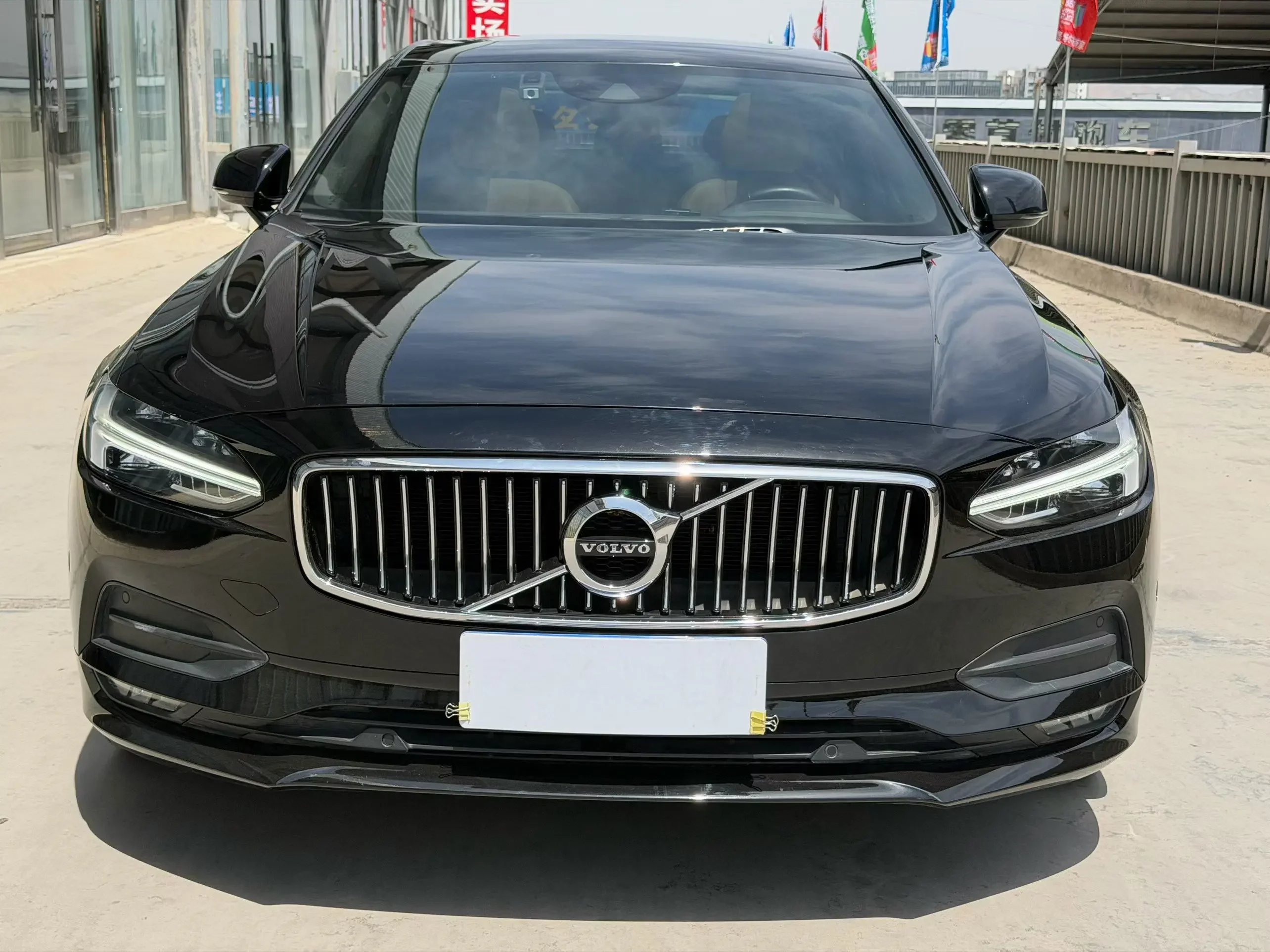 Volvo S90