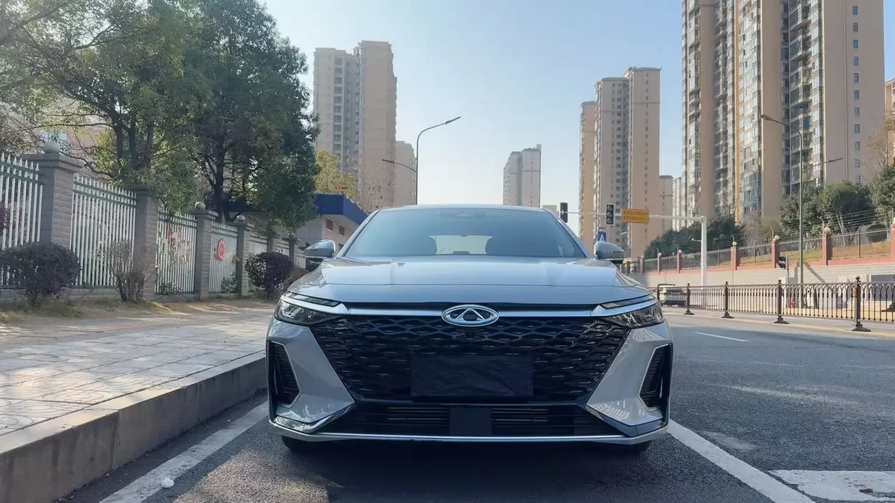 Chery Arrizo 8