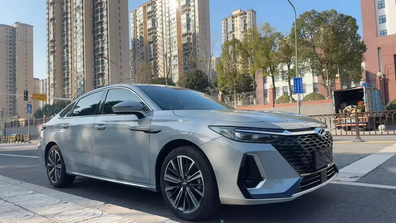 Chery Arrizo 8