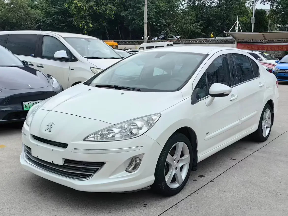 Peugeot 408