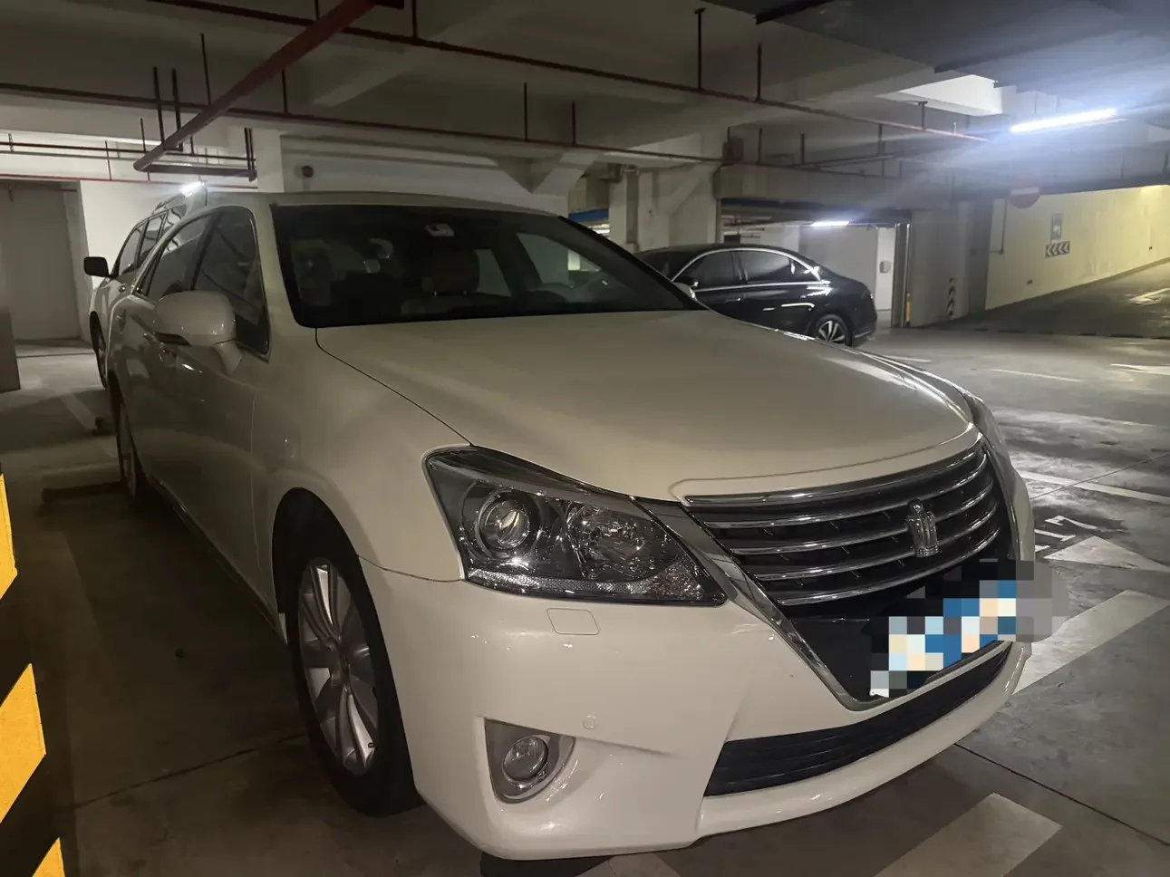Toyota crown