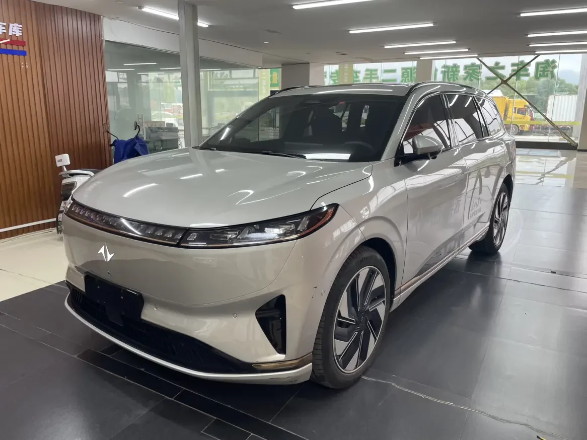 Dongfeng Yipai 008  из Китая