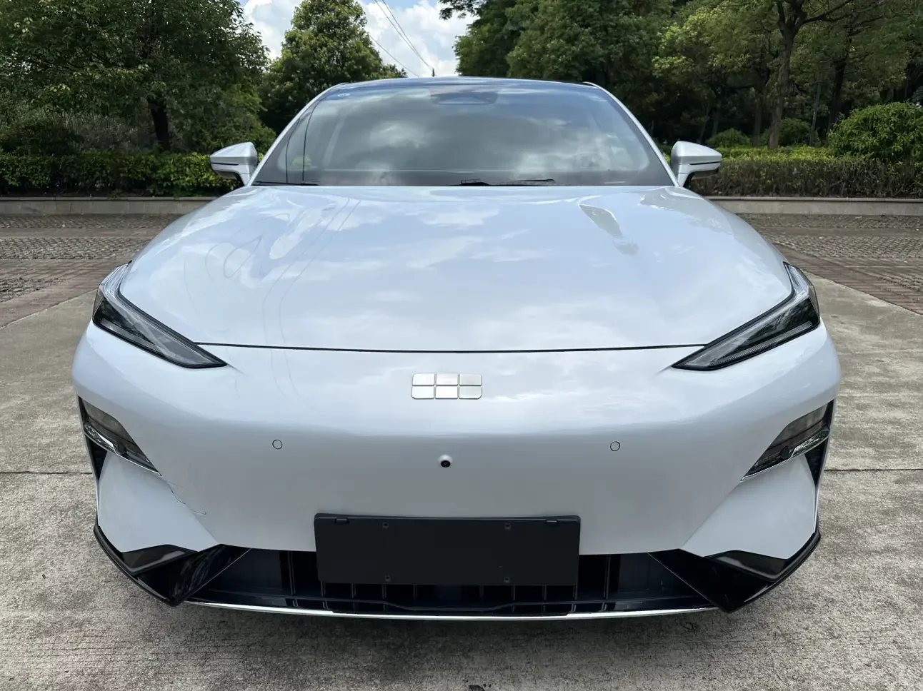 Geely Galaxy E8