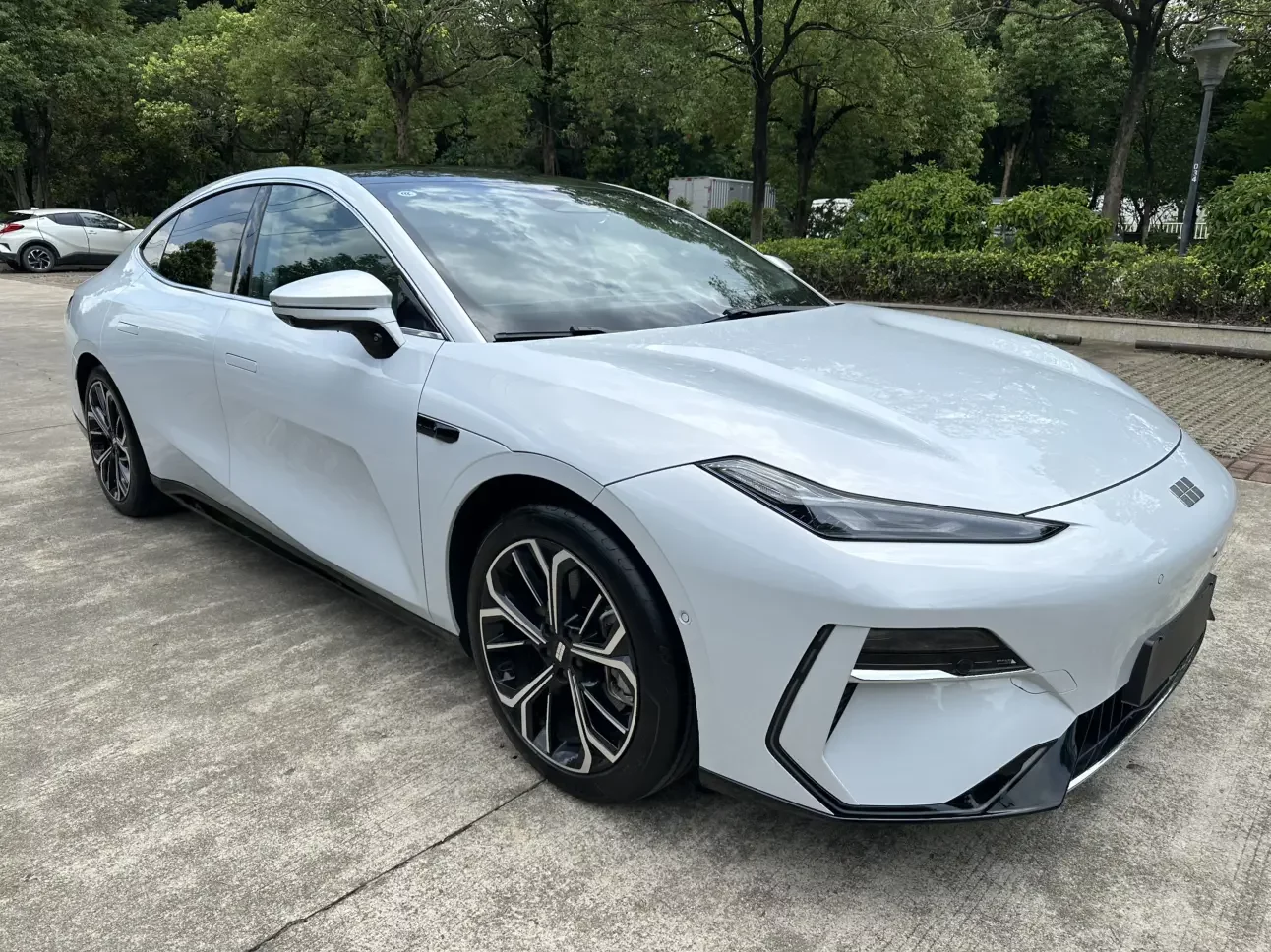 Geely Galaxy E8