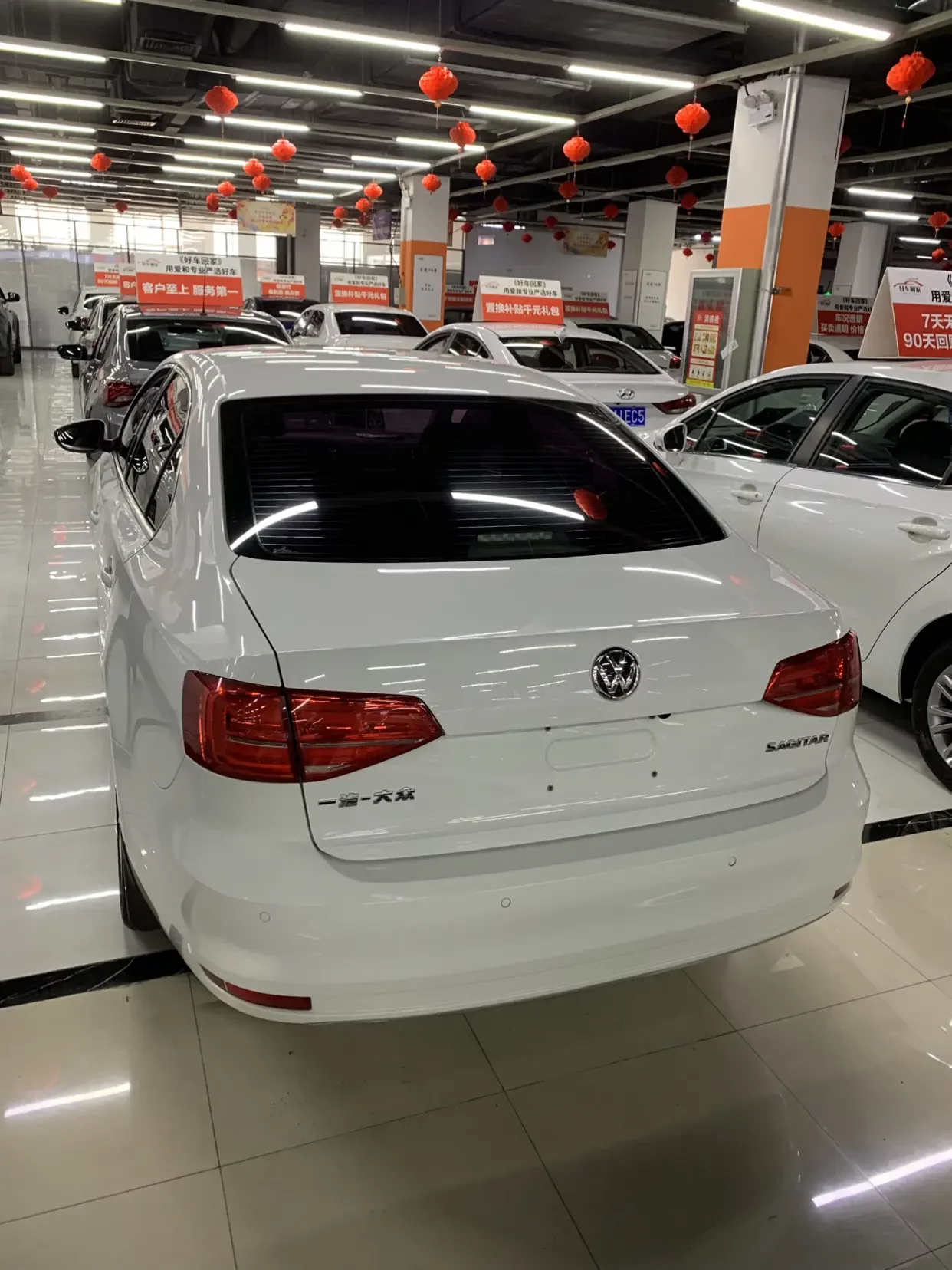 Volkswagen Sagitar