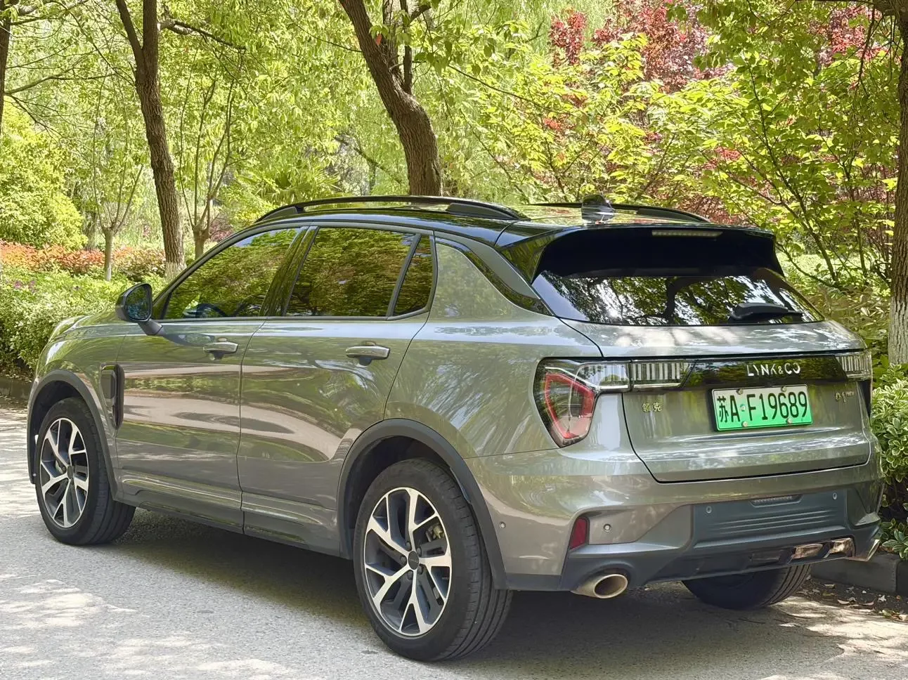 Lynk & Co 01 EM-P