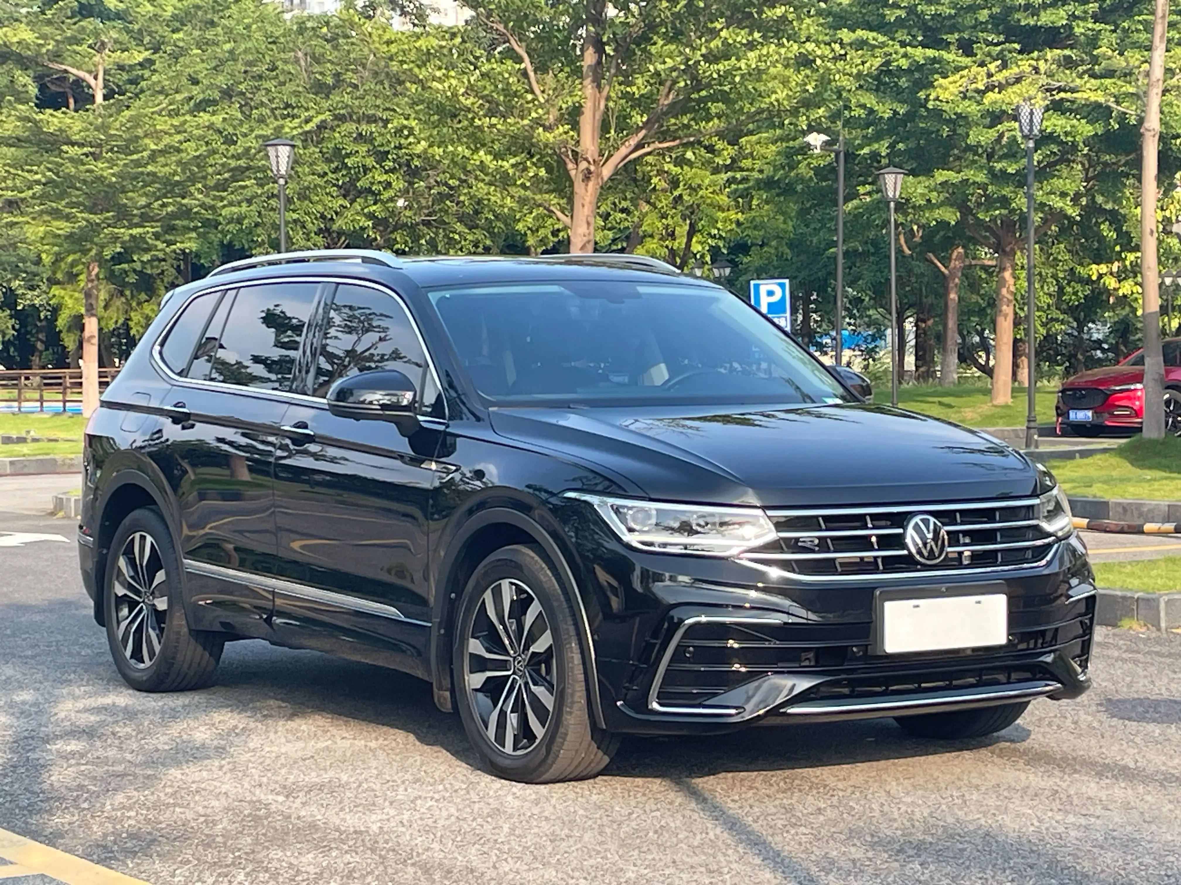 Volkswagen Tiguan L