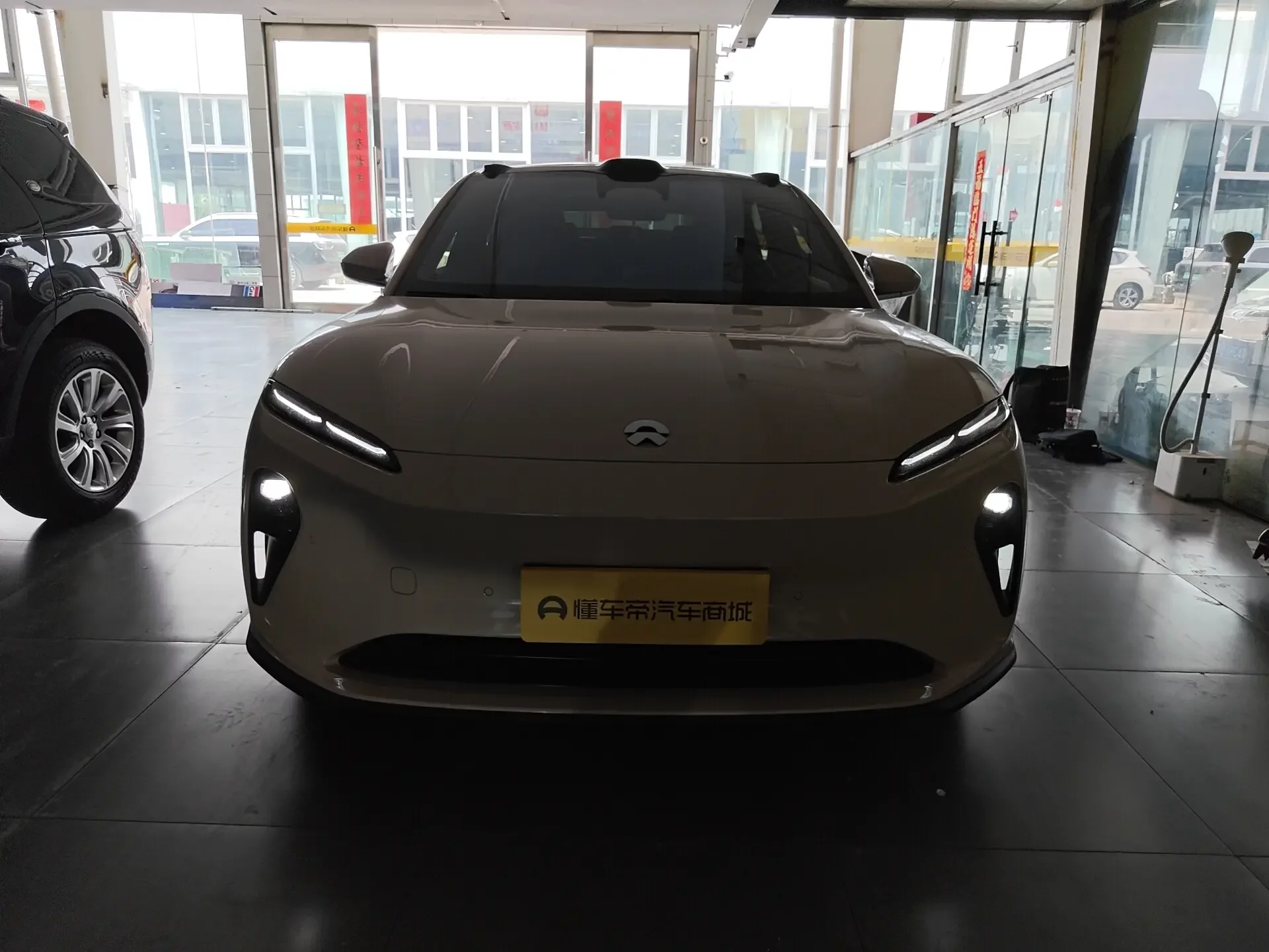 NIO ET5