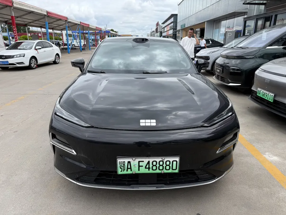 Geely Galaxy Star 8 PHEV