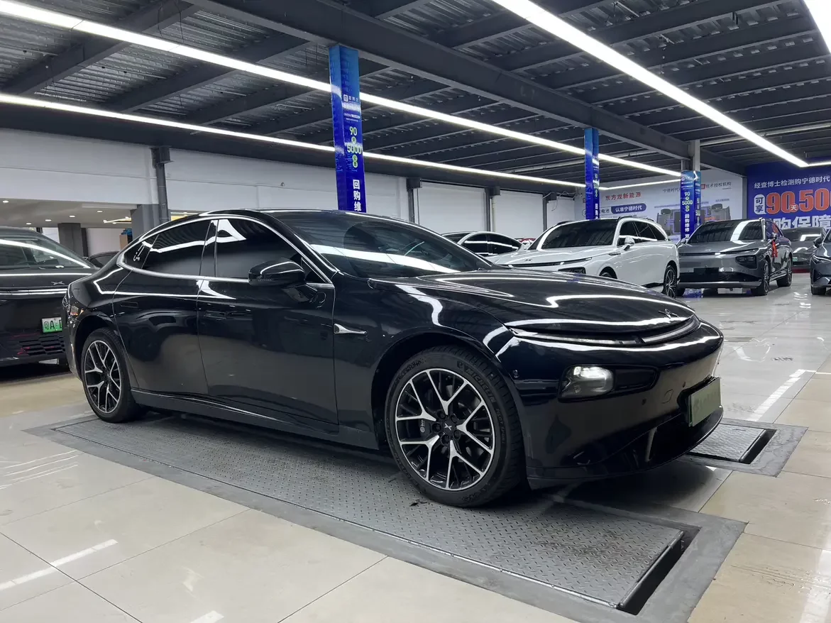 Xpeng P7