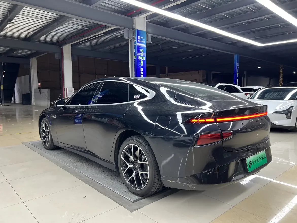 Xpeng P7