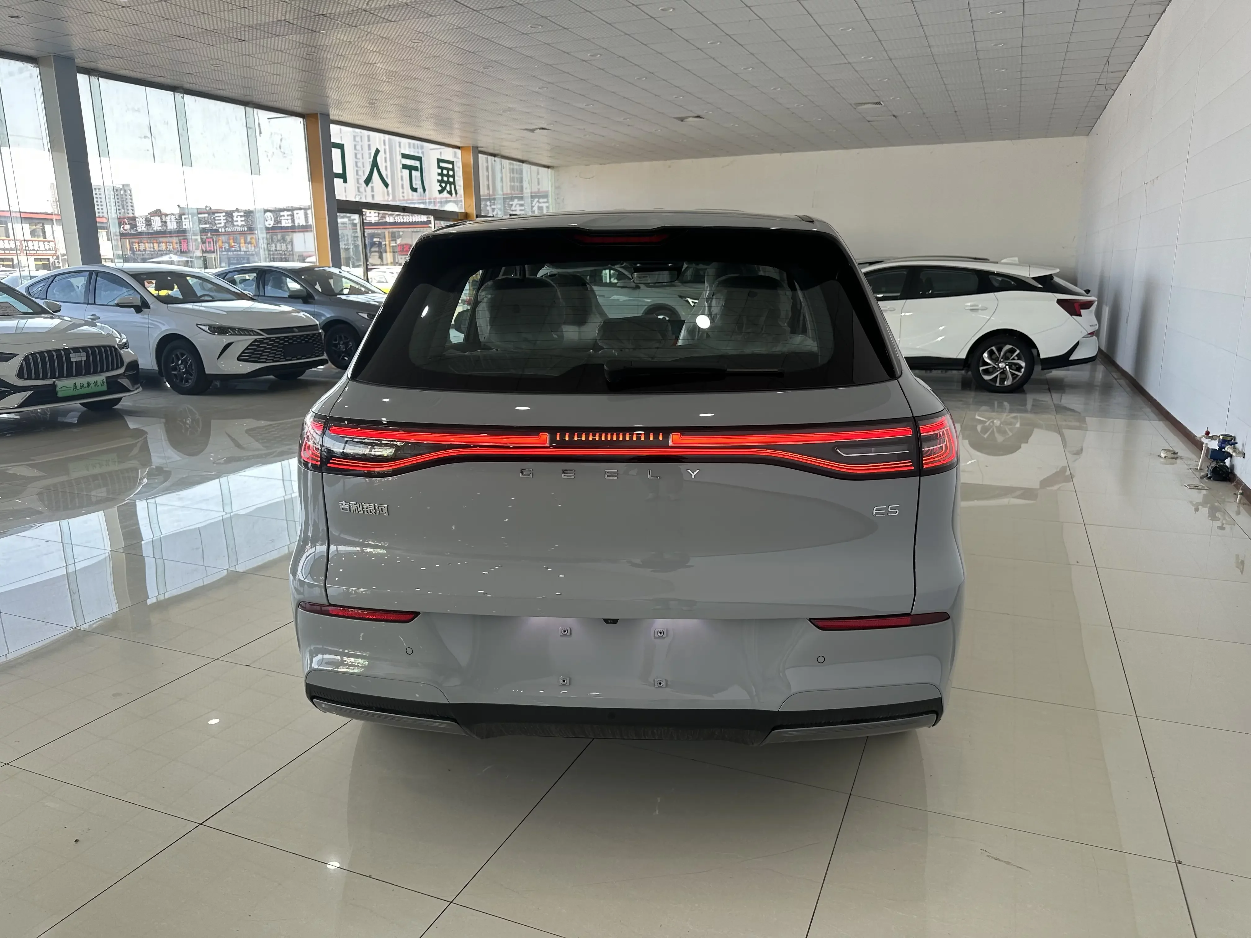 Geely Galaxy E5