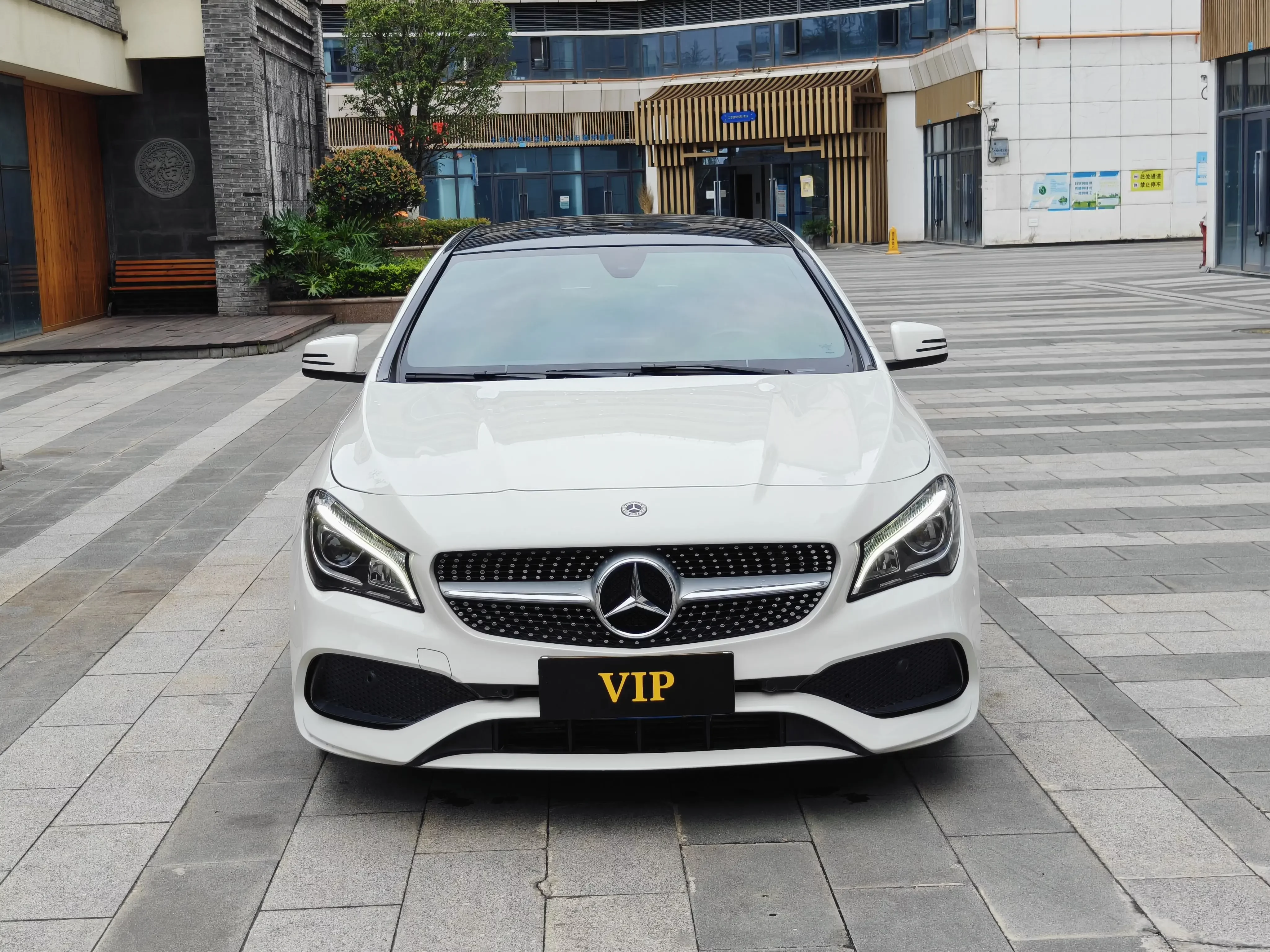 Mercedes-Benz CLA (Imported)