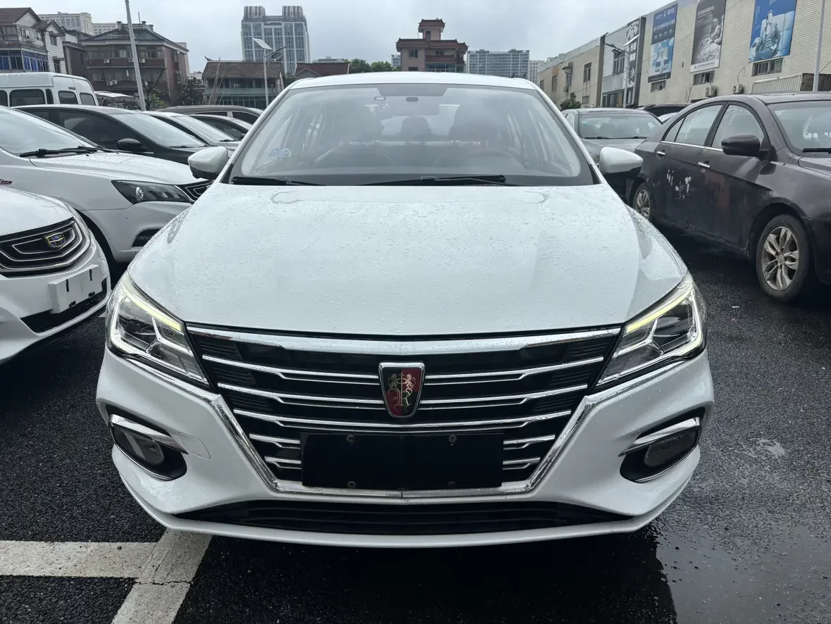 Roewe i5