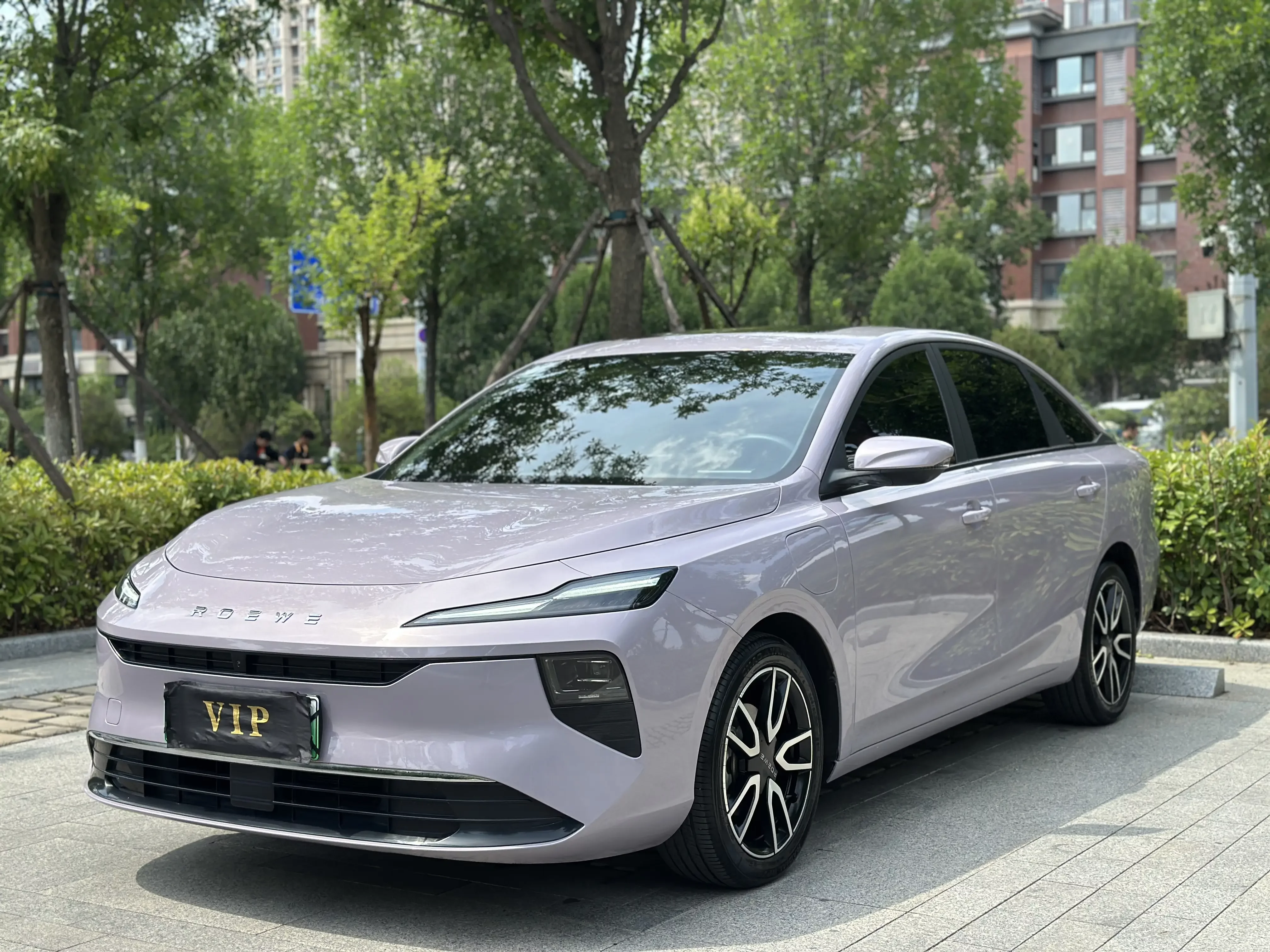 Roewe D6