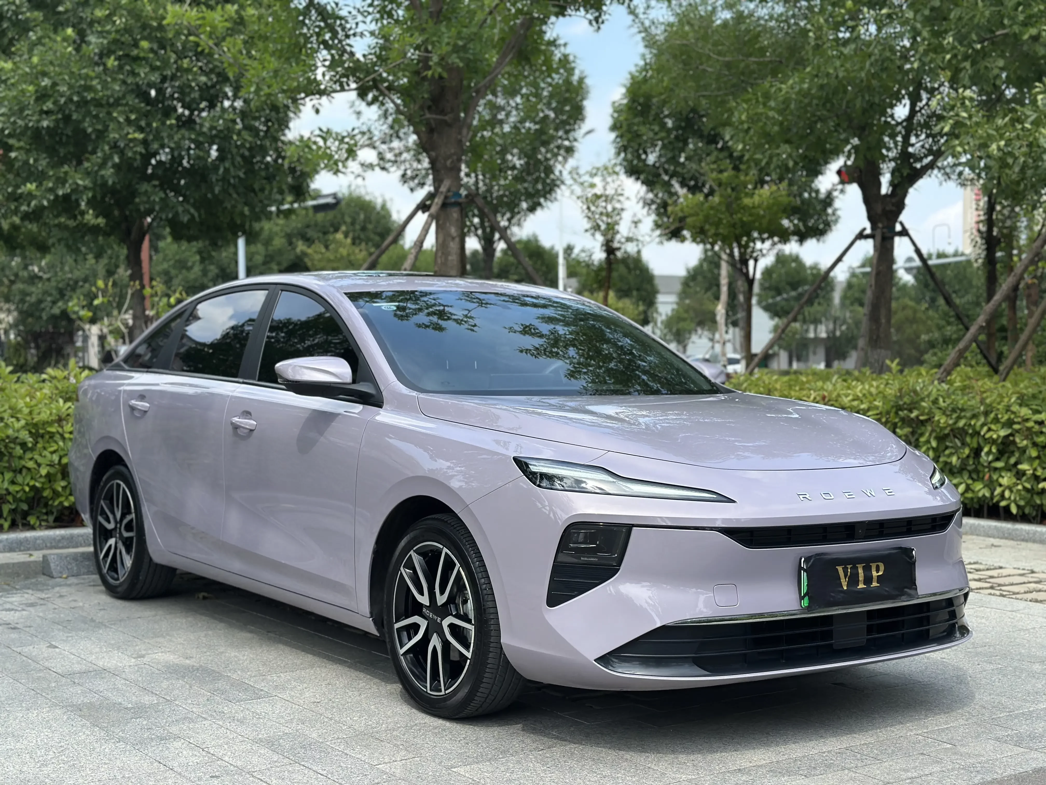 Roewe D6