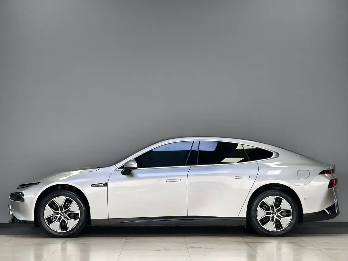 Xpeng P7