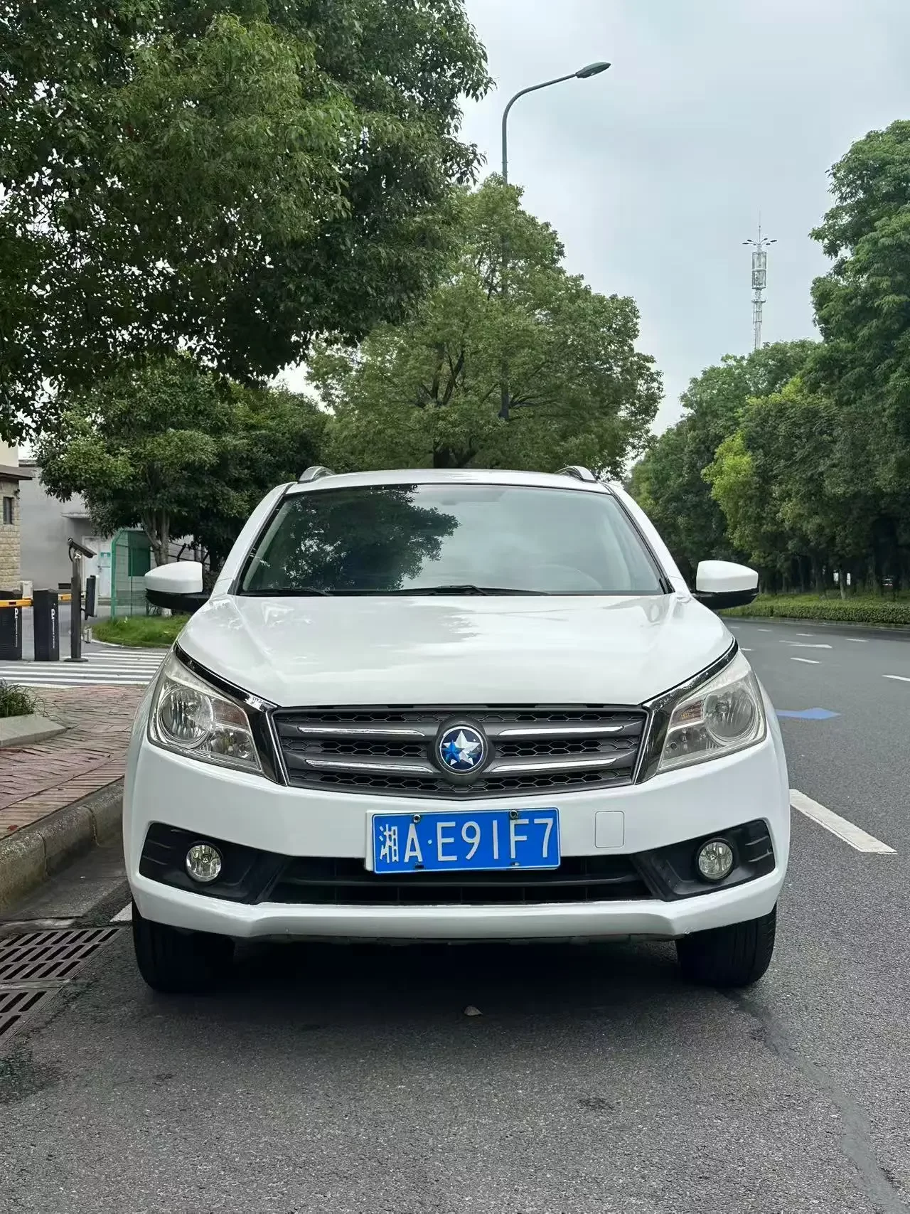 Kai Chen Venucia T70