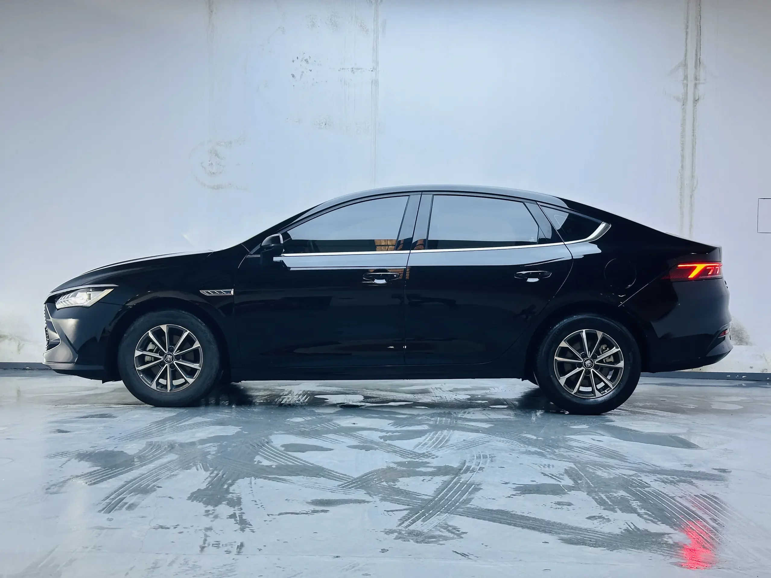 BYD Qin PLUS DM