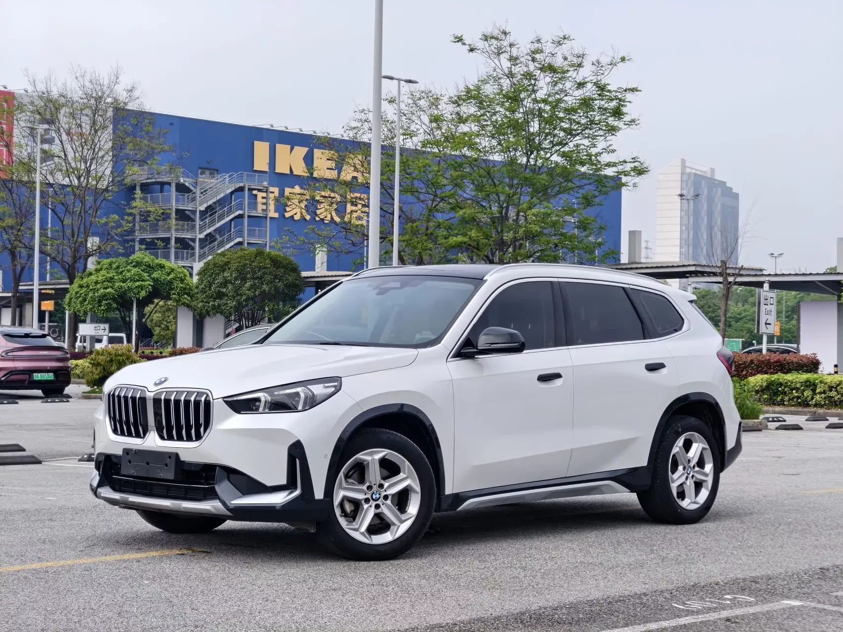 BMW X1