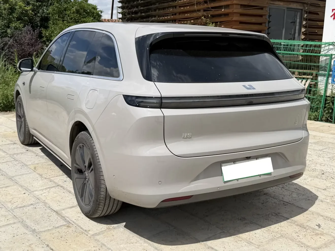 Lixiang L6
