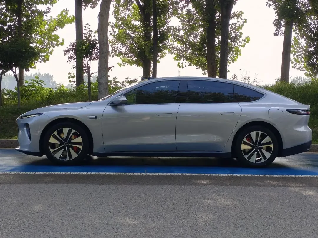 NIO ET7